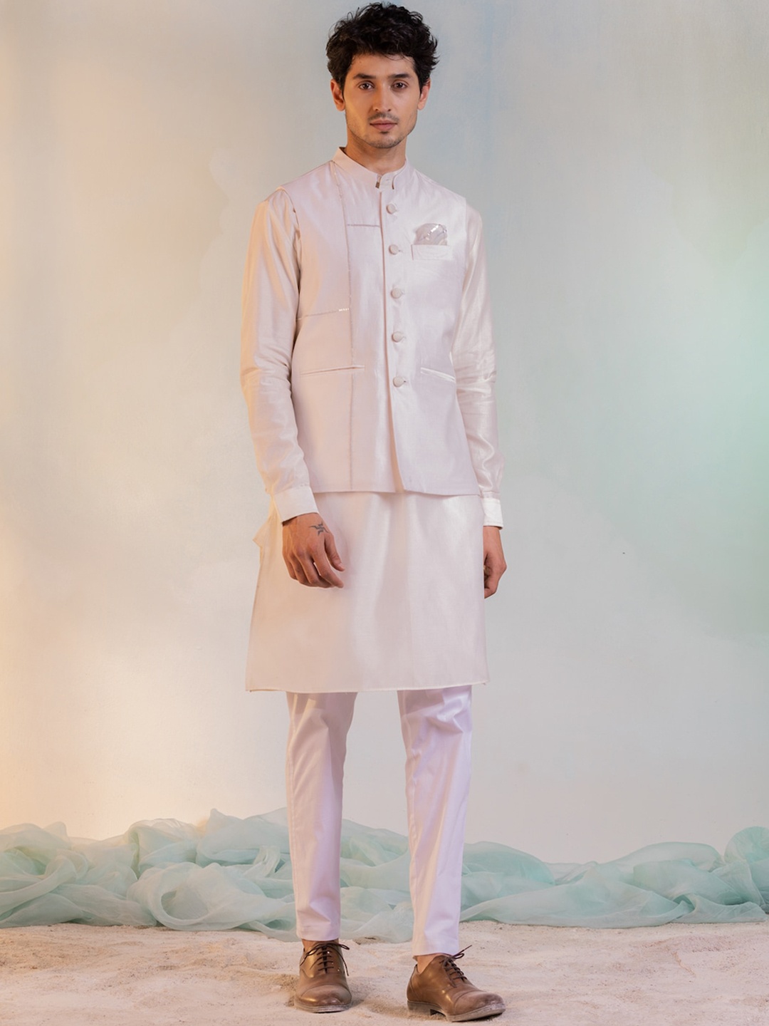 

charkhee Band Collar Chanderi Cotton Kurta with Trousers & Nehru Jacket, Off white
