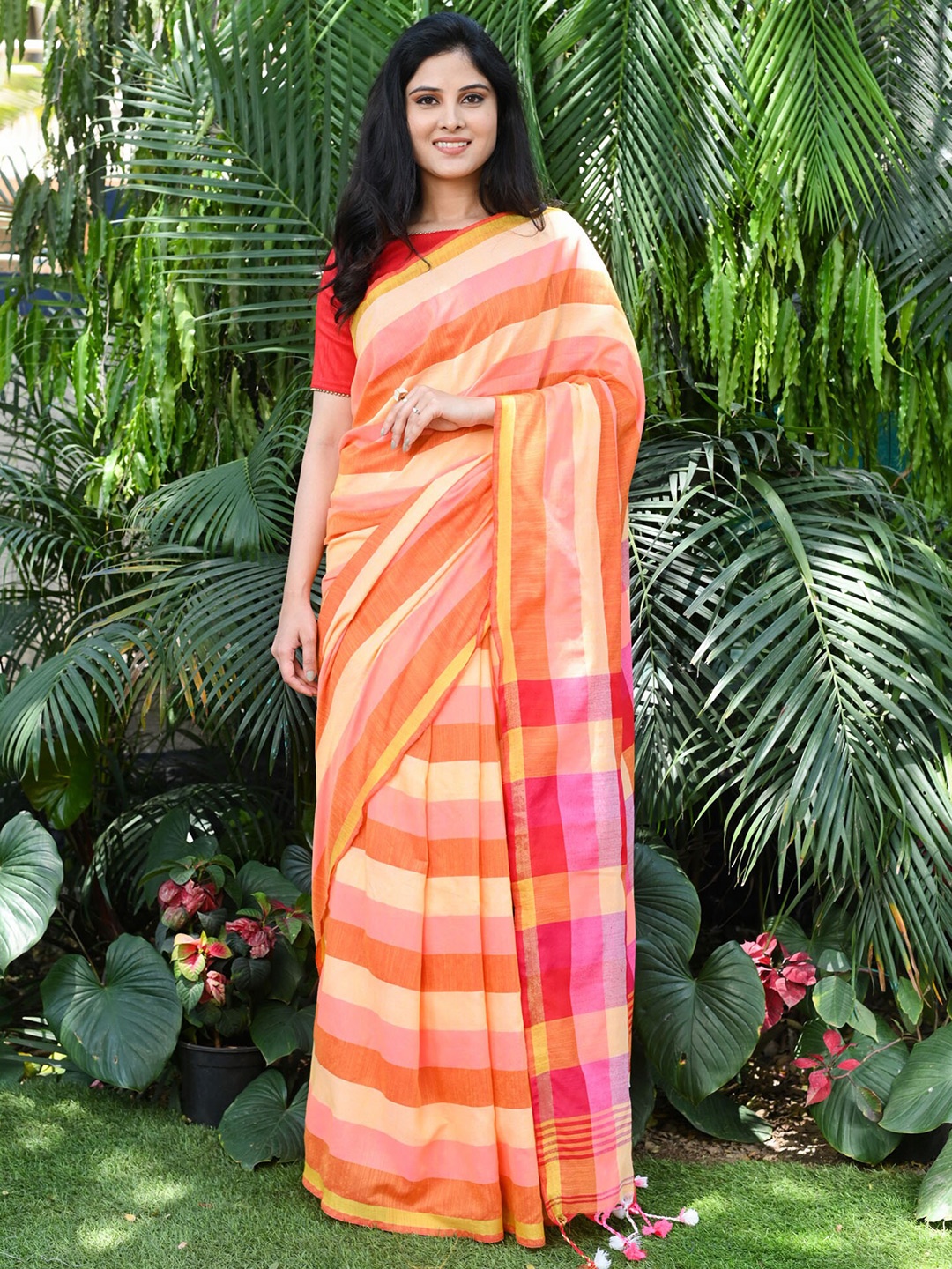 

BEATITUDE Striped Zari Pure Cotton Handloom Saree, Orange