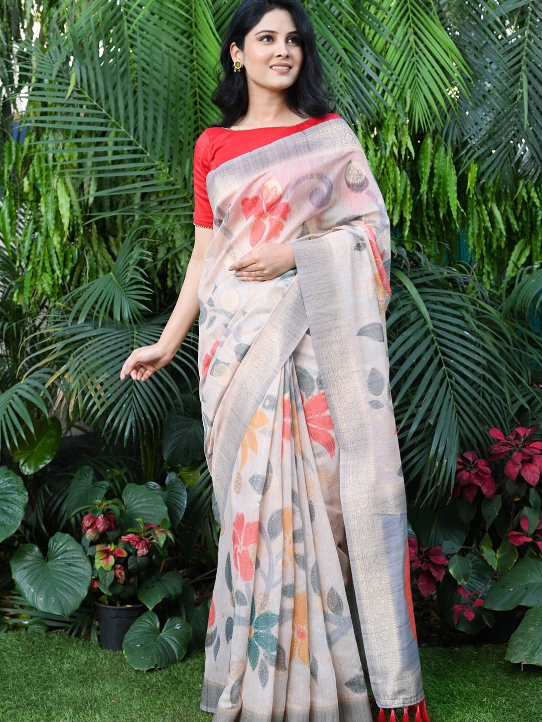 

BEATITUDE Floral Woven Design Chanderi Saree, Grey