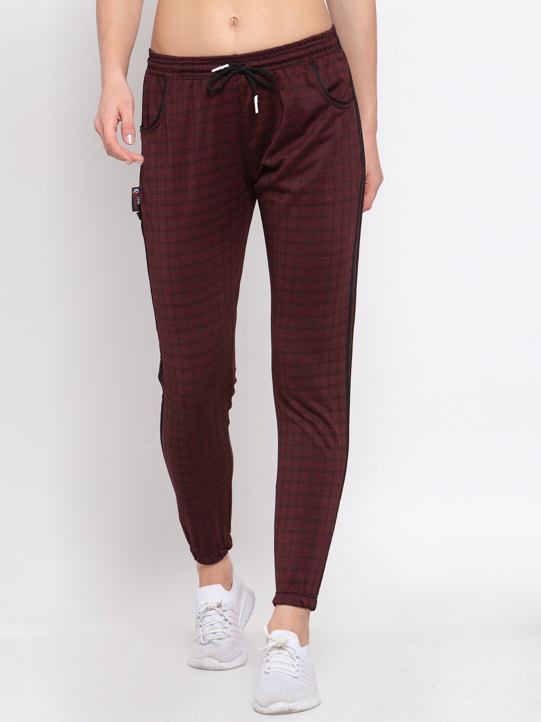 

KLOTTHE Women Checked Slim-Fit Rapid Dry Joggers, Maroon