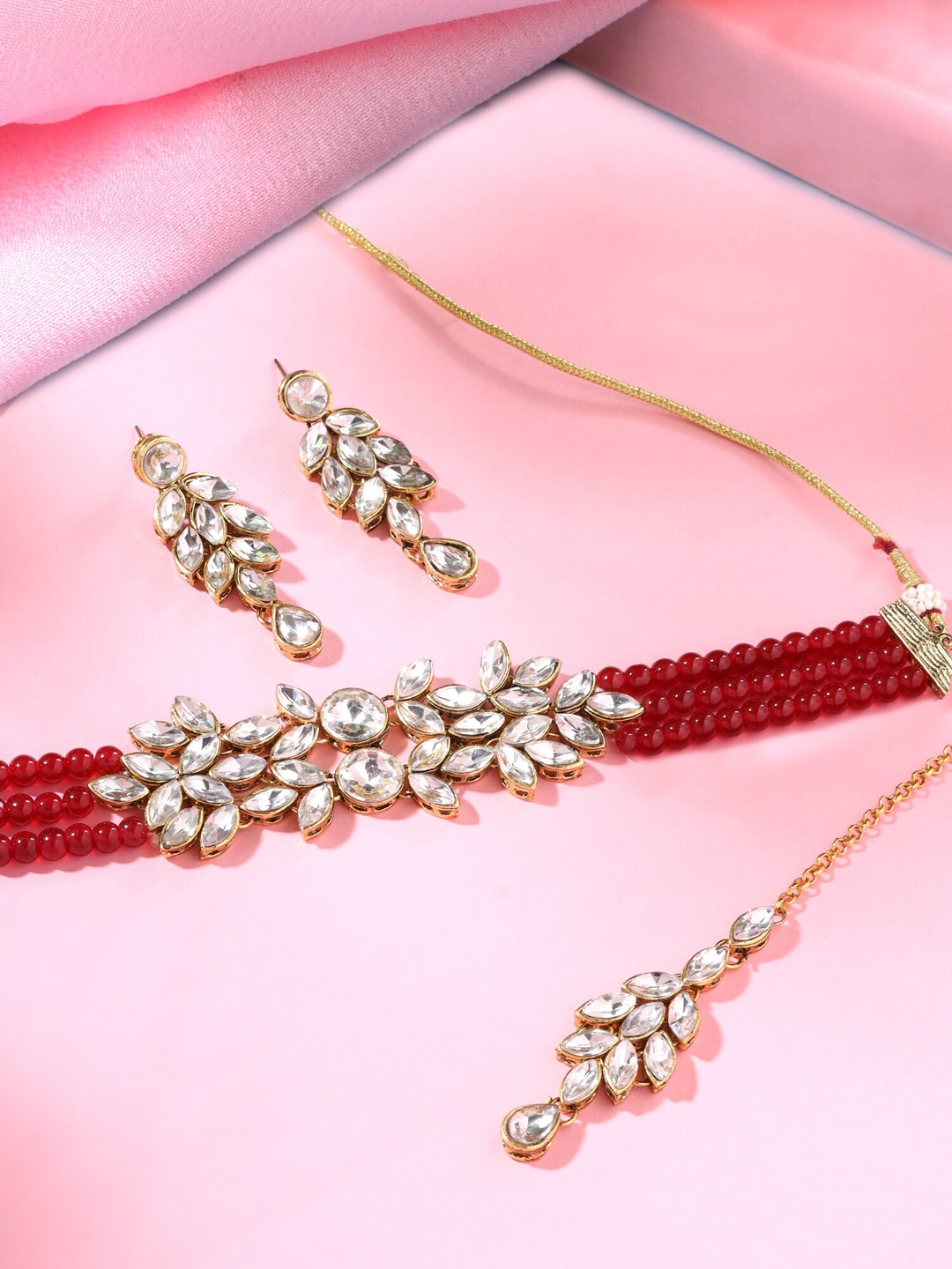 

Yellow Chimes Gold-Plated Kundan-Studded & Beaded Jewellery Set