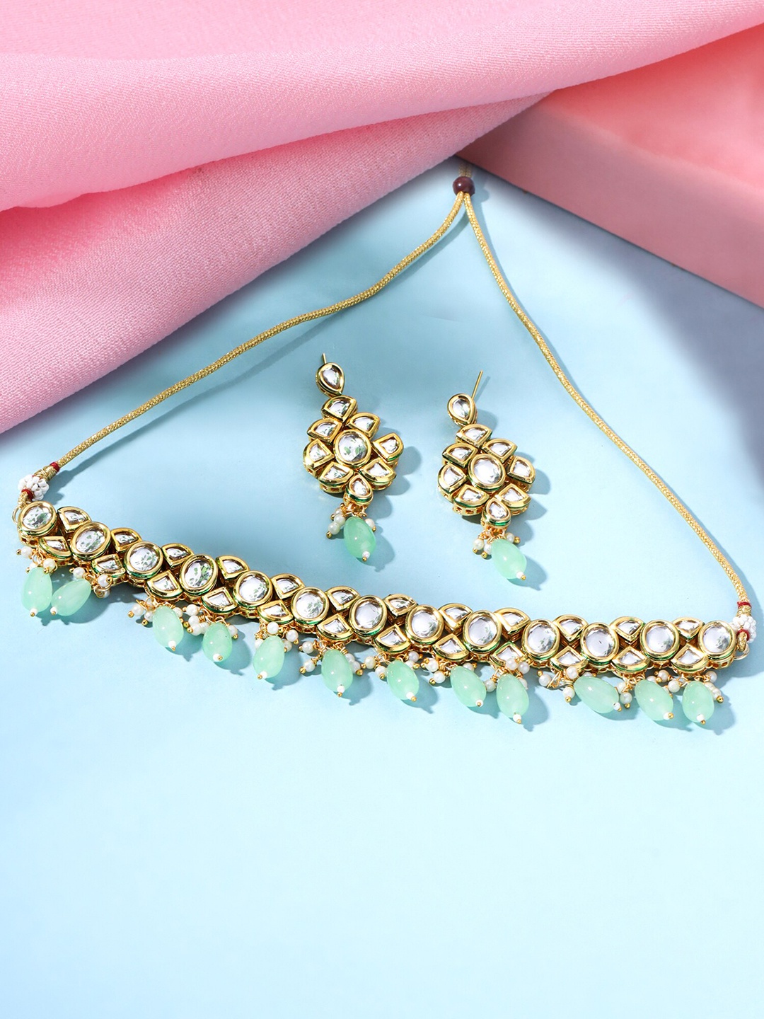 

Yellow Chimes Gold-Plated Kundan-Studded & Beaded Jewellery Set