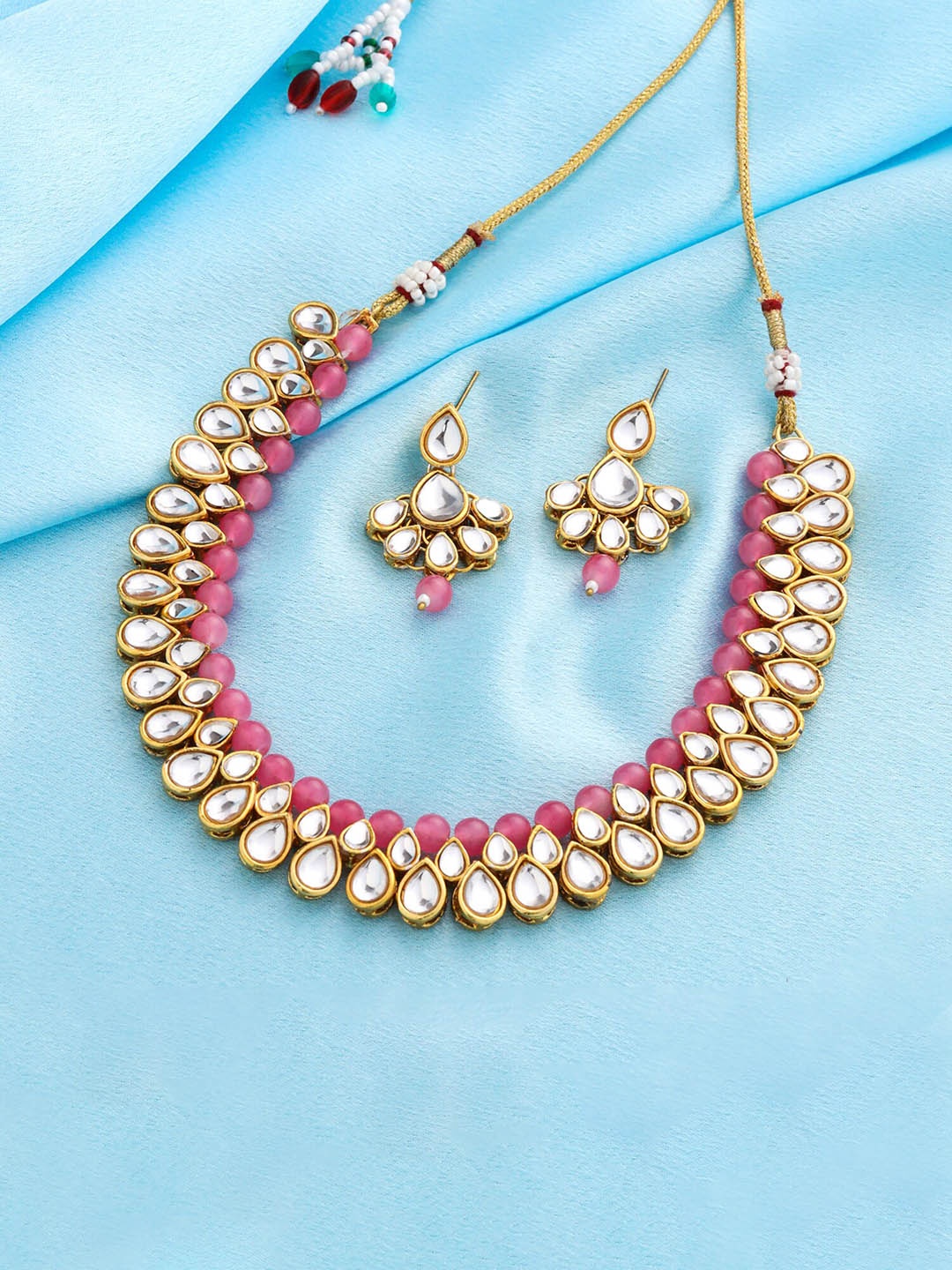 

Yellow Chimes Gold-Plated Kundan-Studded & Beaded Jewellery Set