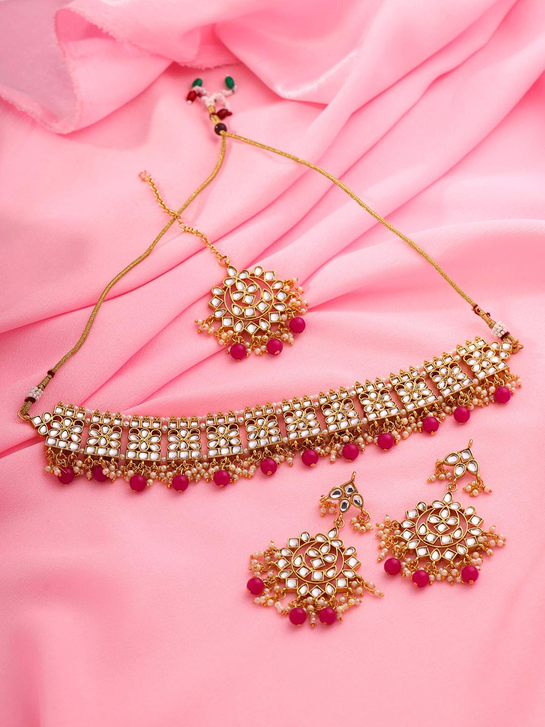 

Yellow Chimes Gold-Plated Kundan-Studded & Beaded Jewellery Set