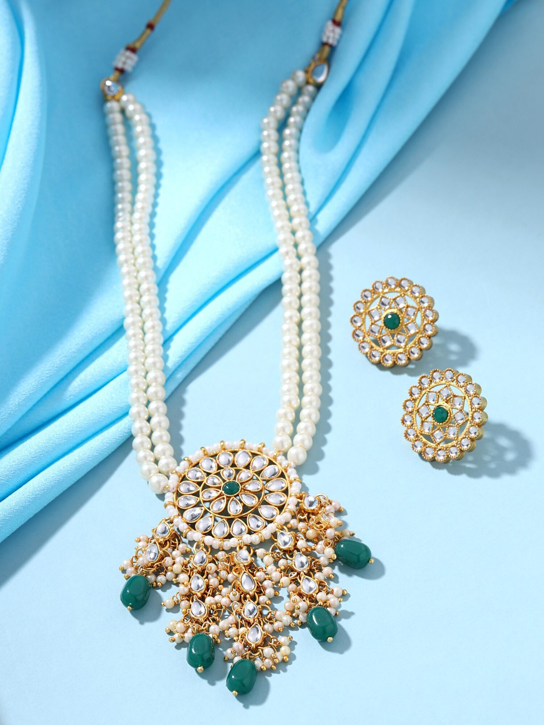 

Yellow Chimes Gold-Plated Kundan-Studded & Pearl Beaded Jewellery Set