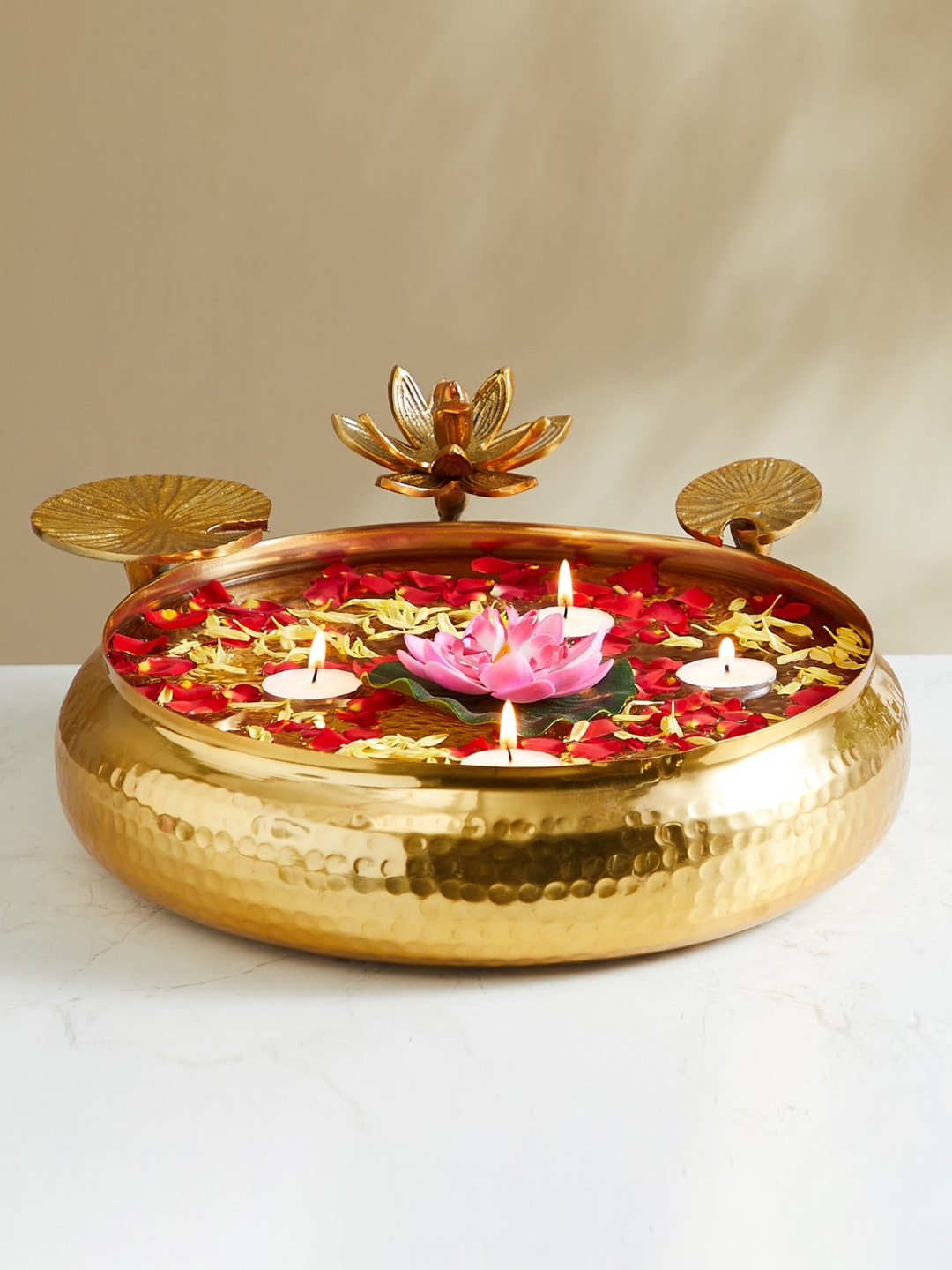

Home Centre Gold-Toned Decorative Potpourri Bowl Showpieces
