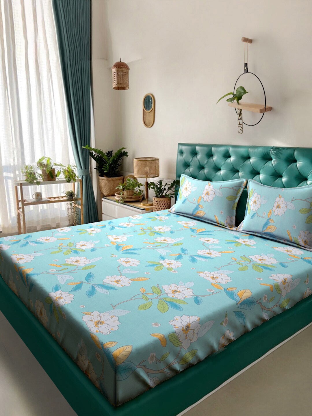 

KLOTTHE Floral-Printed 300TC King Bedsheet With 2 Pillow covers, Blue