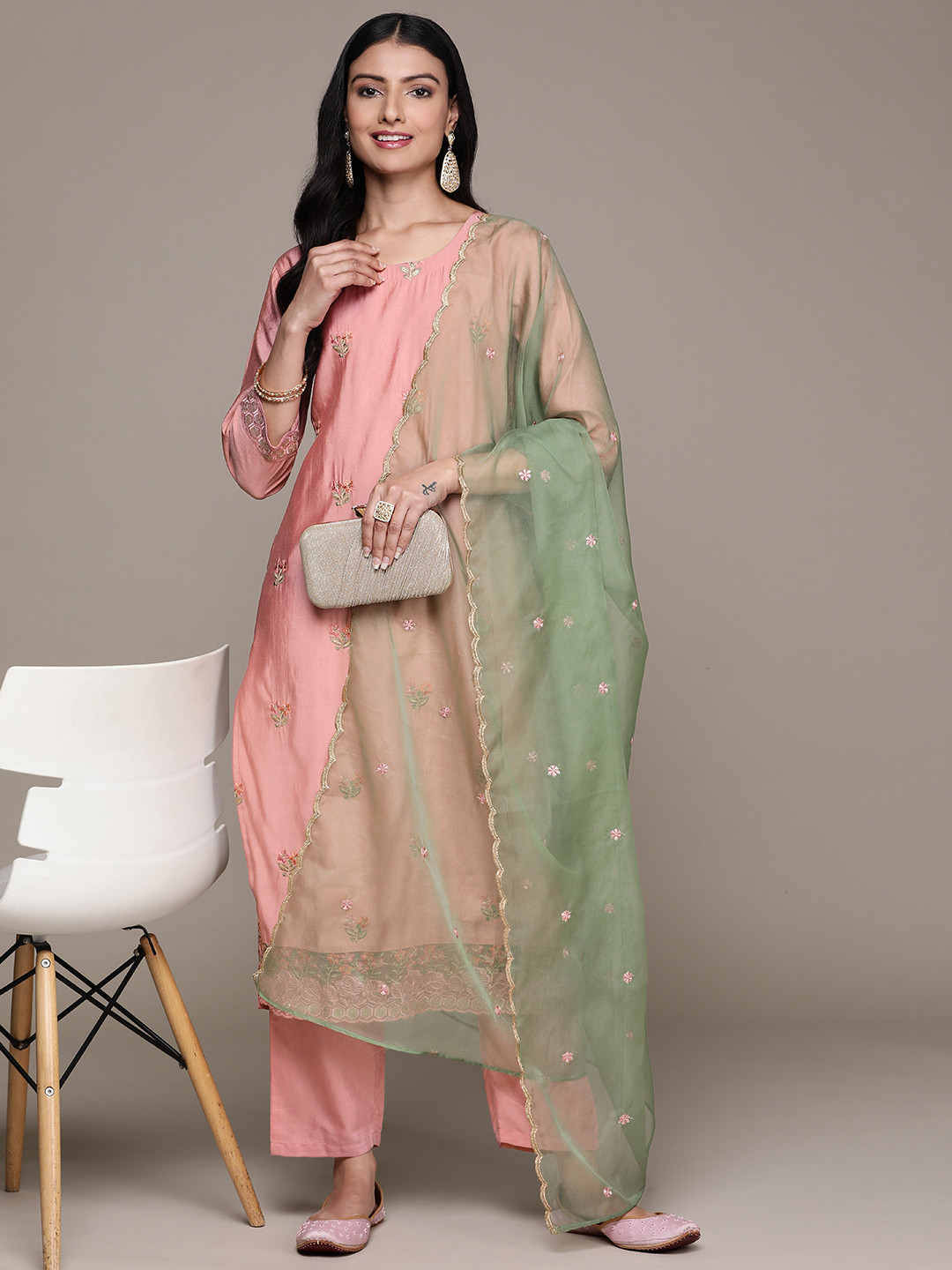 

Ishin Women Pink Floral Embroidered Regular Thread Work Kurta with Trousers & With Dupatta