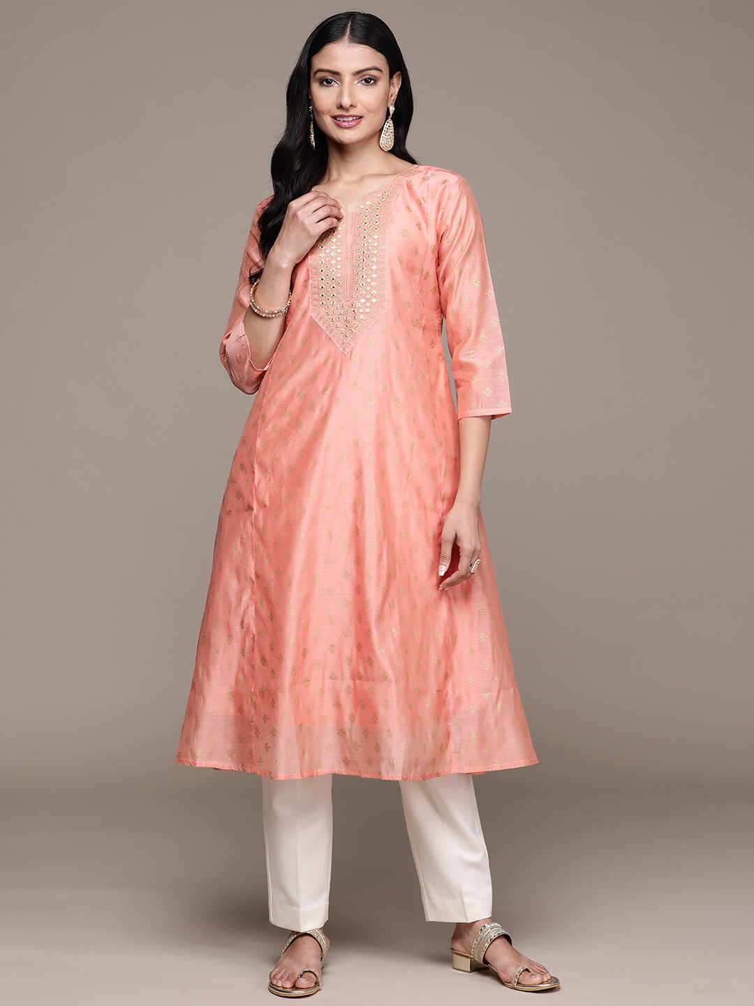 

Ishin Women Peach-Coloured Printed Mirror Work Kurta