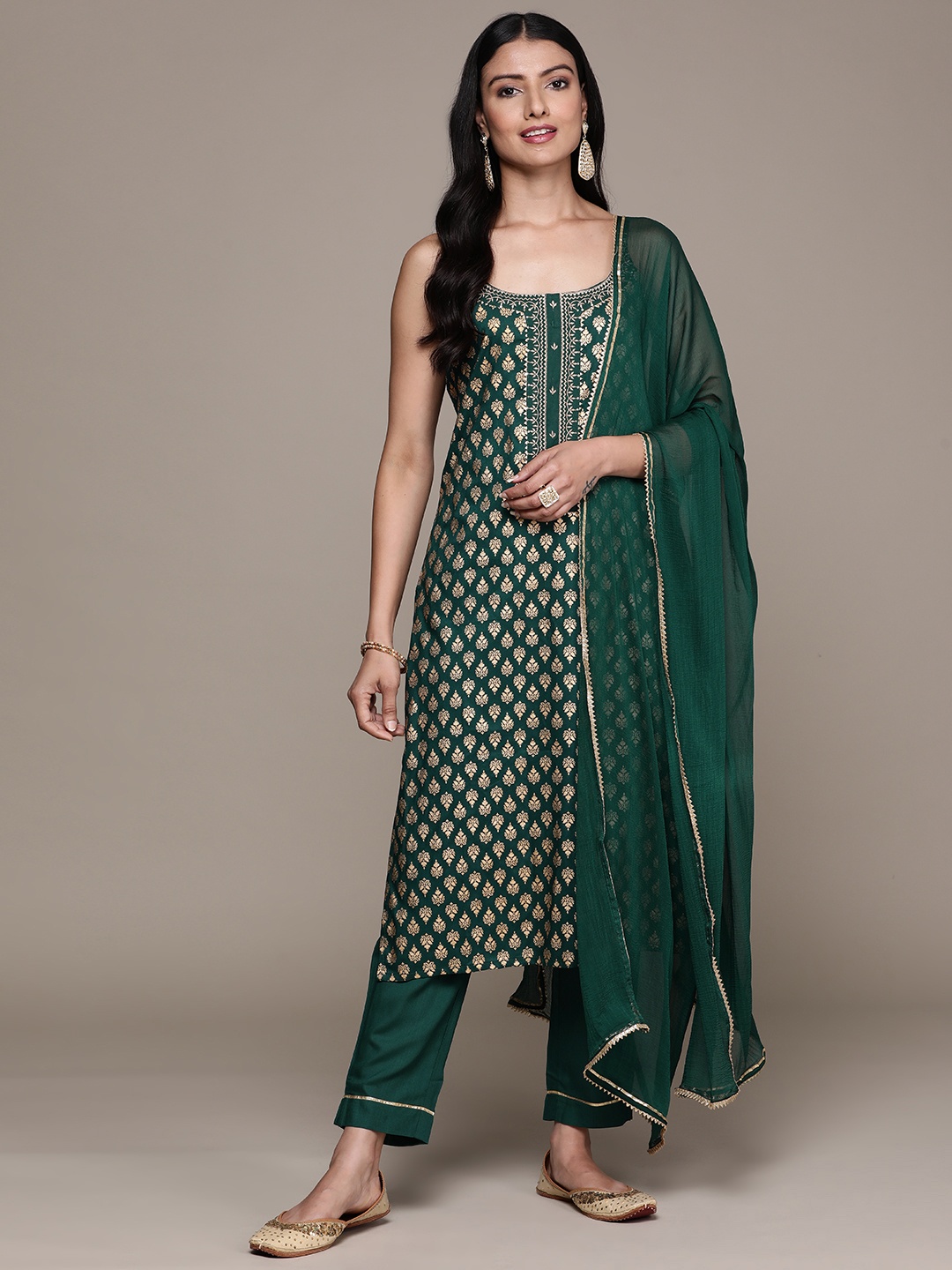 

Ishin Women Green Ethnic Motifs Printed Regular Kurta with Trousers & With Dupatta