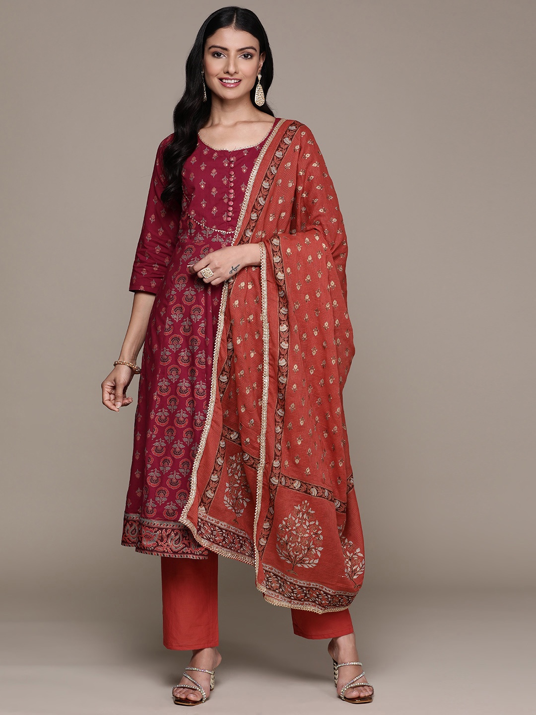 

Ishin Women Magenta Floral Printed Pleated Gotta Patti Pure Cotton Kurta with Trousers & With Dupatta