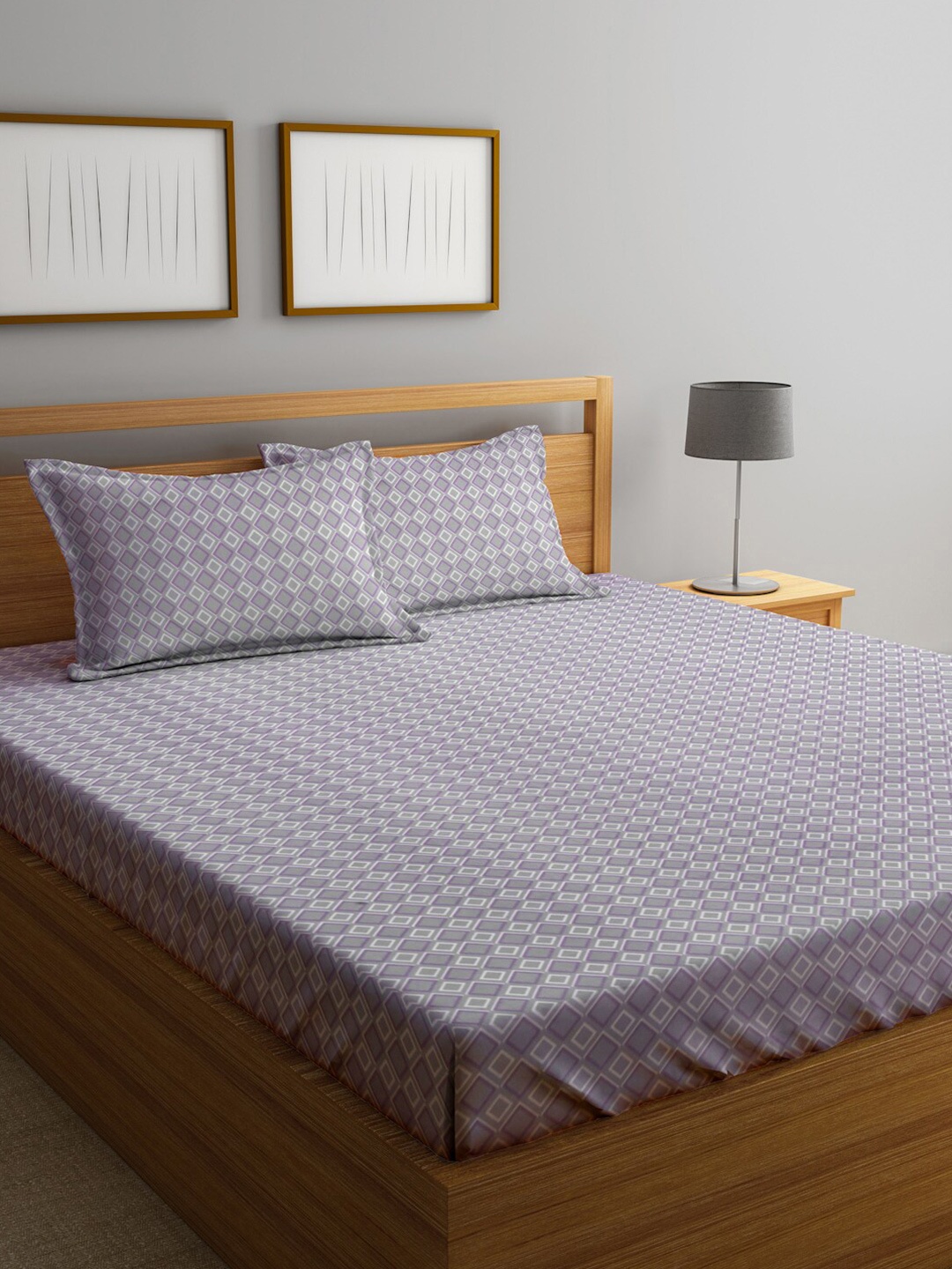 

KLOTTHE Purple Geometric Patterned 300 TC Fitted King Bedsheet With 2 Pillow covers