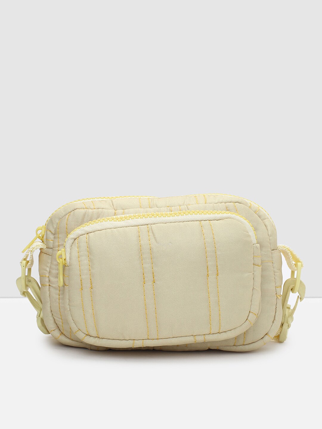

max Structured Sling Bag, Yellow