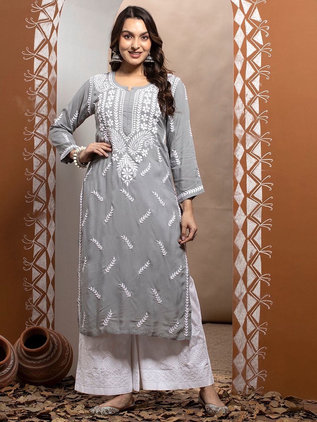 

PARAMOUNT CHIKAN Women Grey Ethnic Motif Embroidered Chikankari Modal Kurta