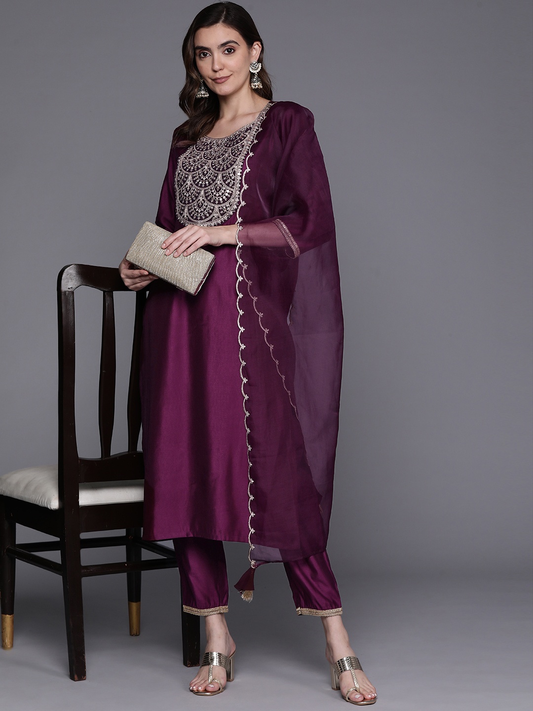 

Indo Era Floral Embroidered Regular Sequinned Liva Kurta With Trousers & Dupatta, Purple