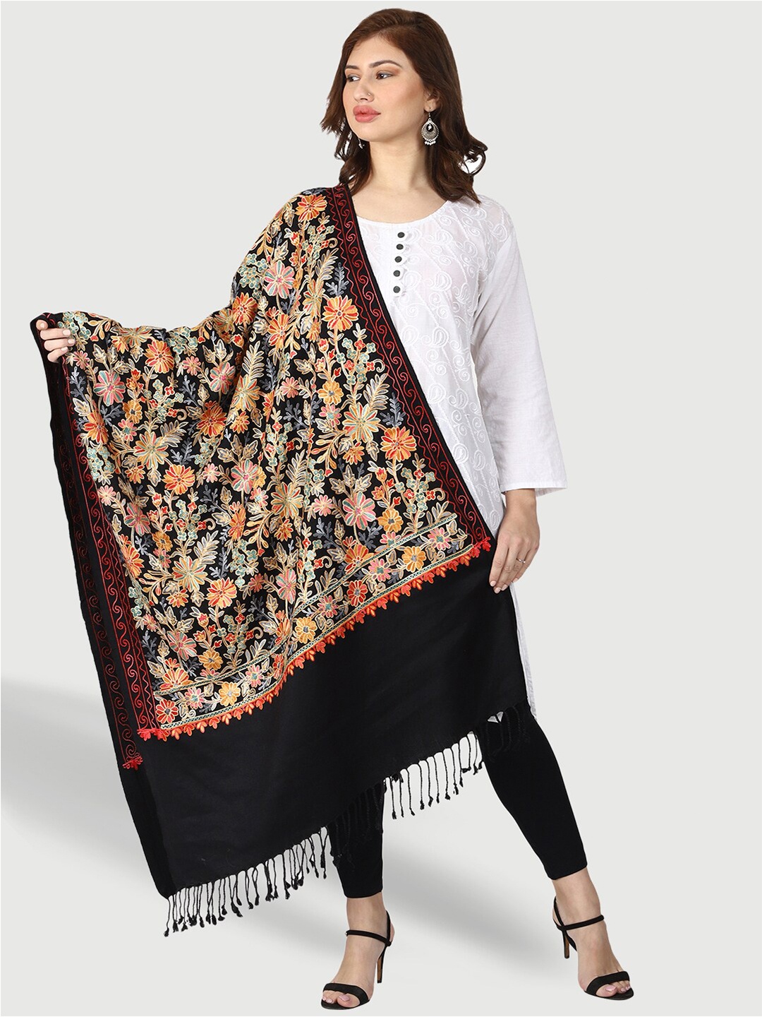 

SWI Stylish Floral Embroidered Woollen Stole, Black