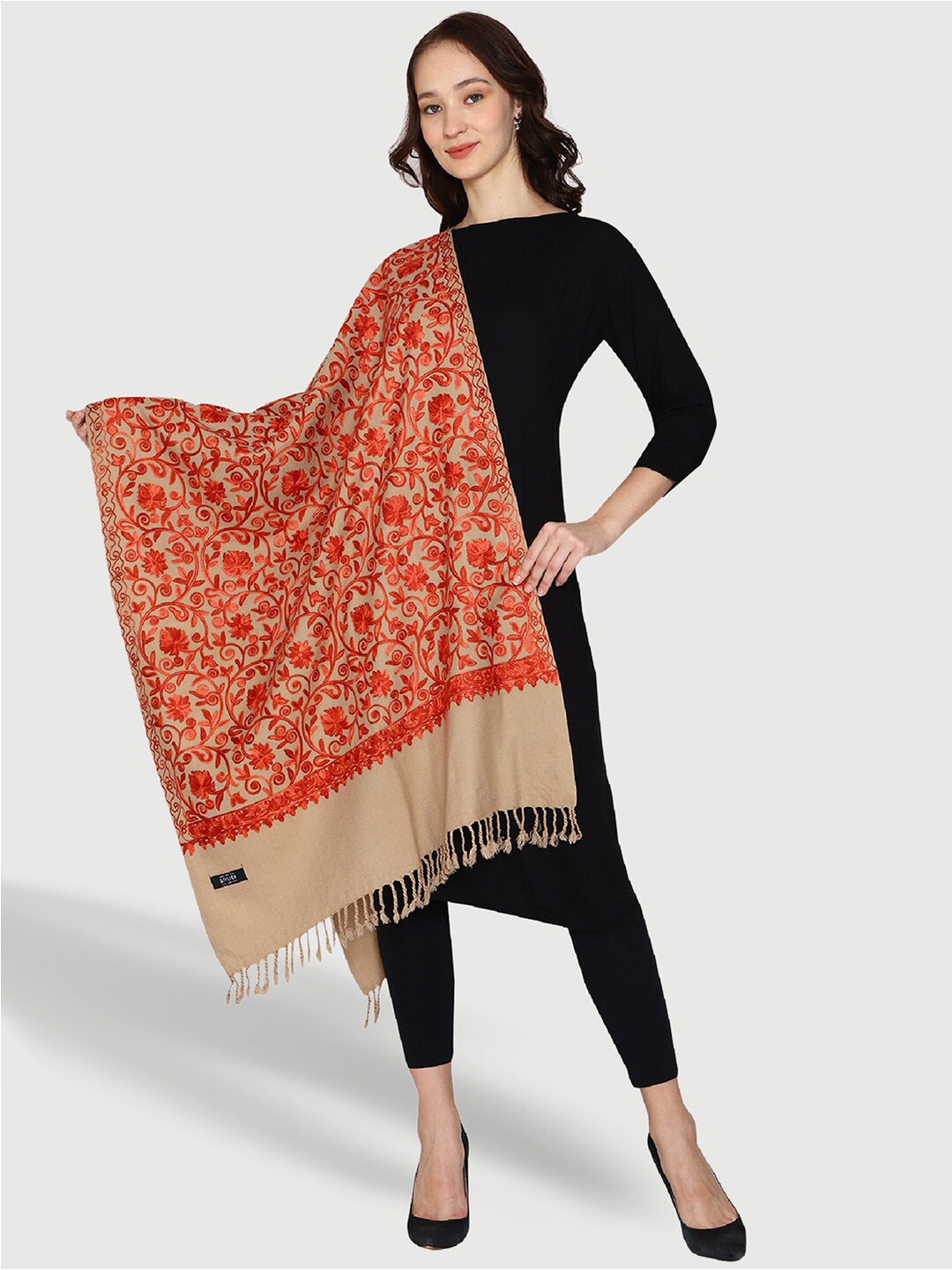 

SWI Stylish Floral Embroidered Woollen Stole, Beige