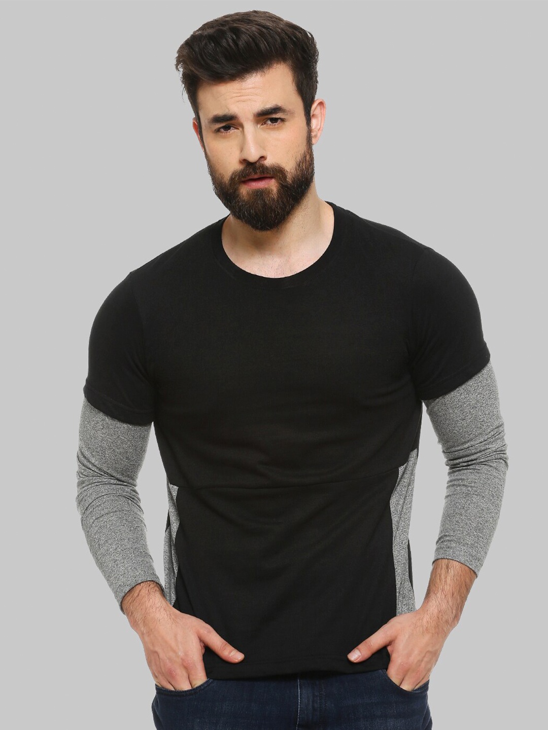 

Campus Sutra Black Colourblocked Round Neck Long Sleeves Casual Cotton T-shirt