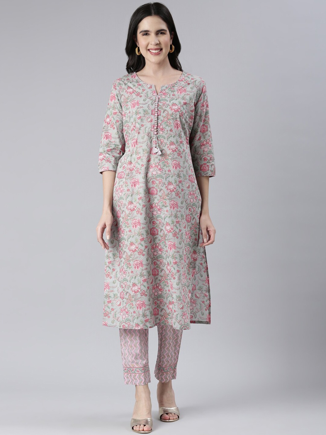 

Neerus Floral Printed Sequinned Raw Silk Kurta with Trousers, Green