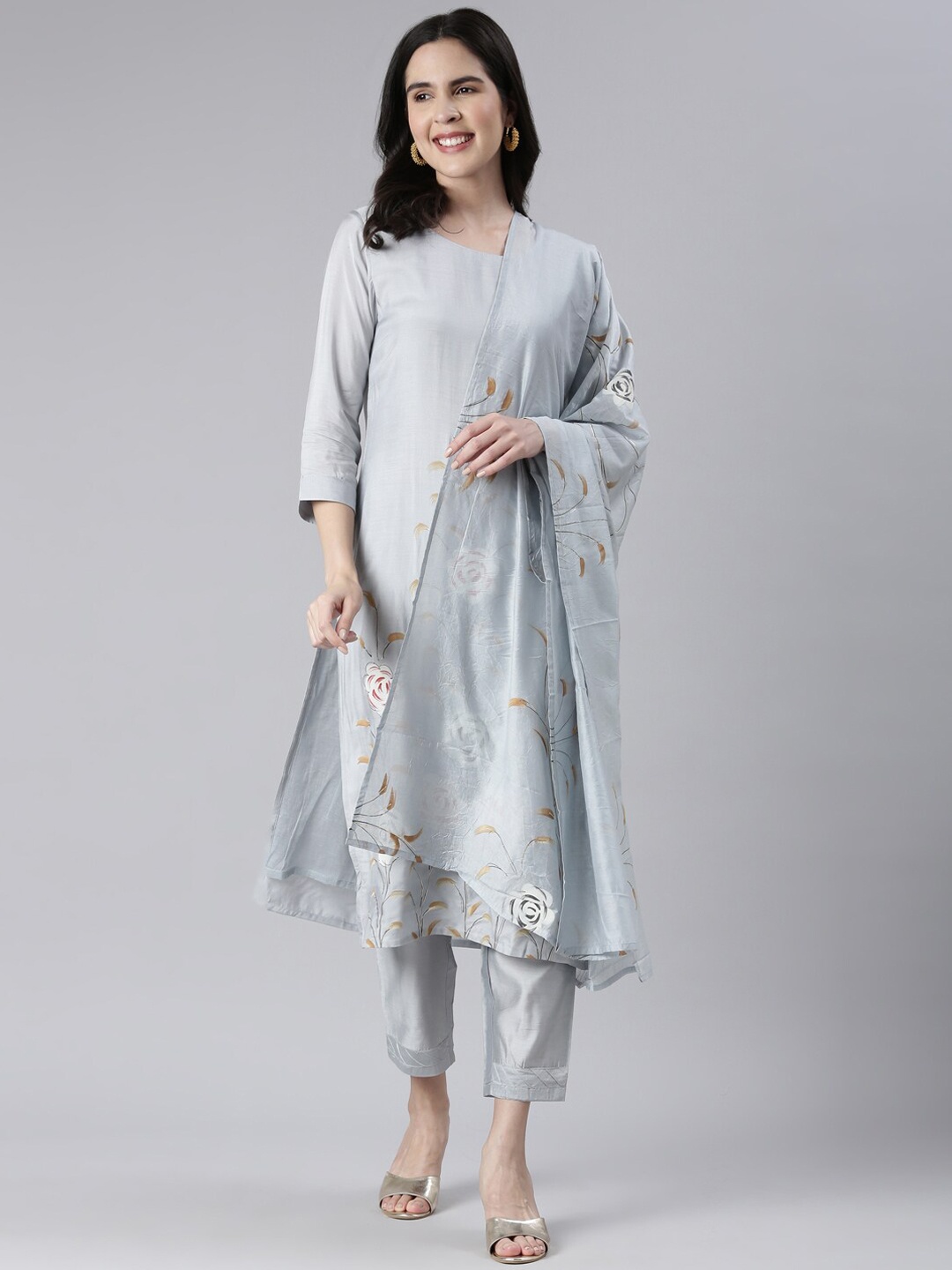 

Neerus Floral Printed Kurta with Trousers & With Dupatta, Grey