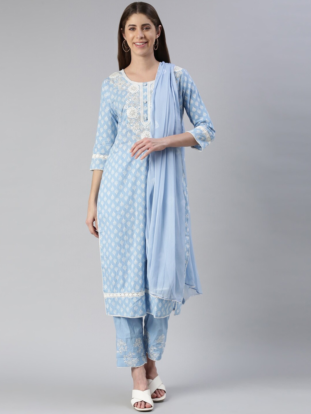 

Neerus Ethnic Motifs Printed Thread Work Kurta with Trousers & With Dupatta, Blue