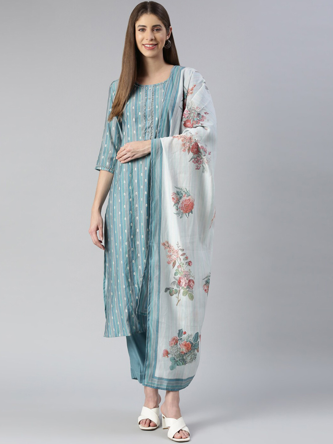 

Neerus Floral Printed Beads & Stones Kurta With Trousers & Dupatta, Blue