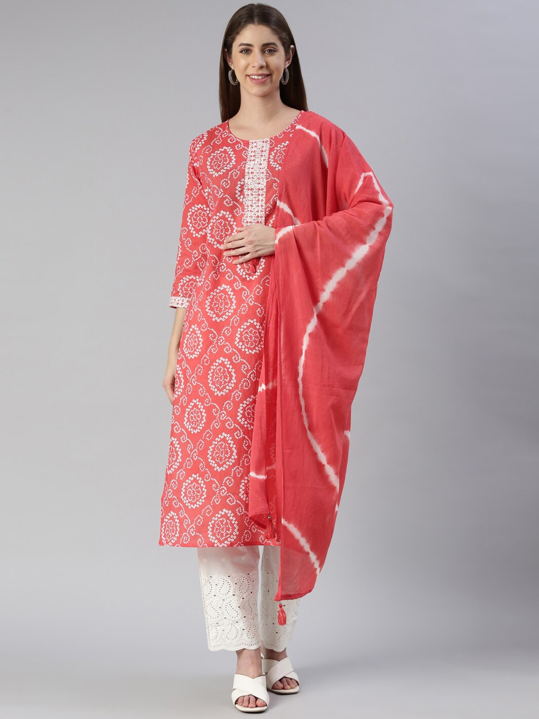 

Neerus Bandhani Printed Thread Work Pure Cotton Kurta With Trousers & Dupatta, Red