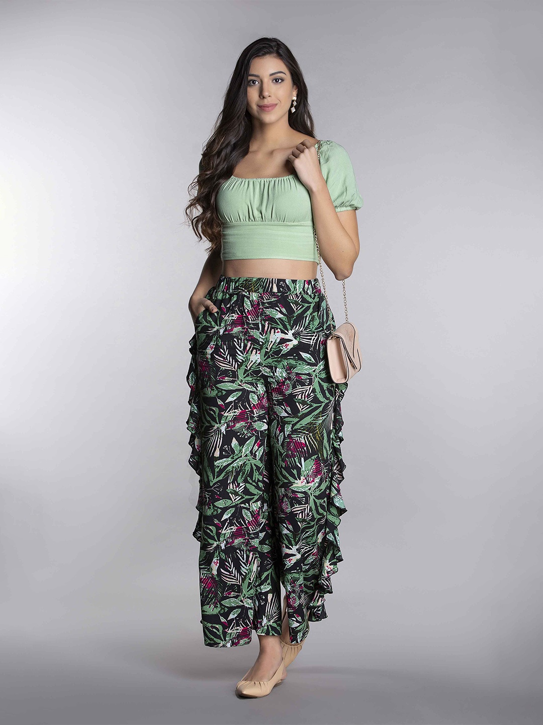 

MKOAL Scoop Neck Puff Sleeves Smocking Bardot Crop Top, Sea green