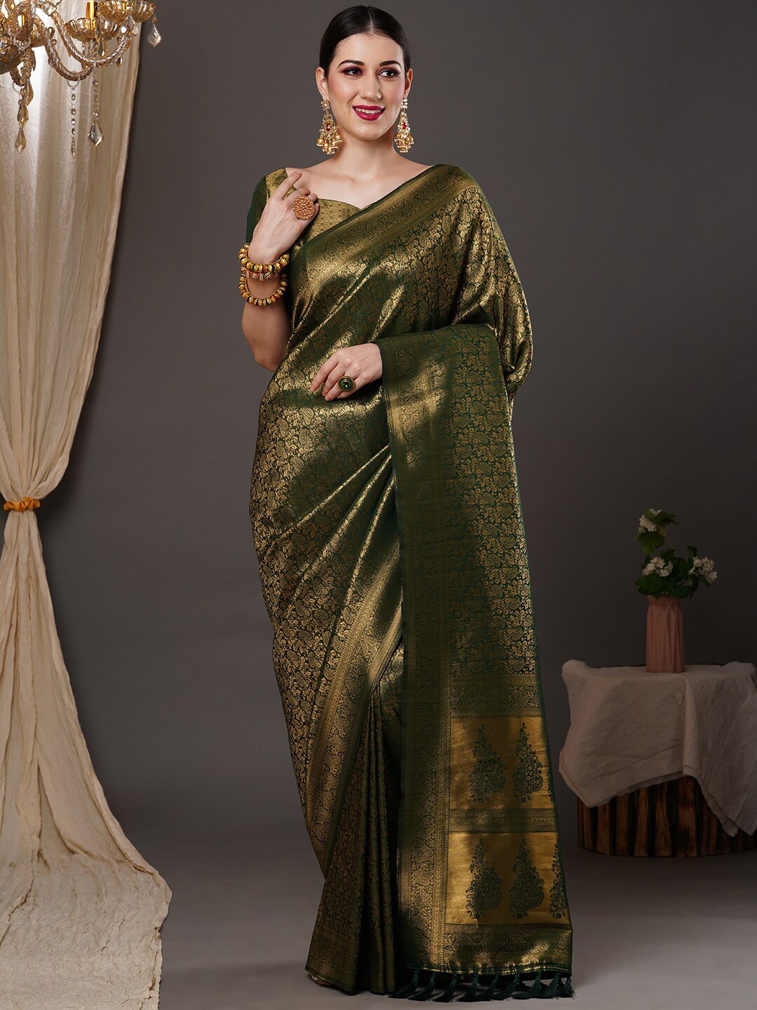 

Anouk Green & Gold-Toned Floral Woven Design Zari Kanjeevaram Saree