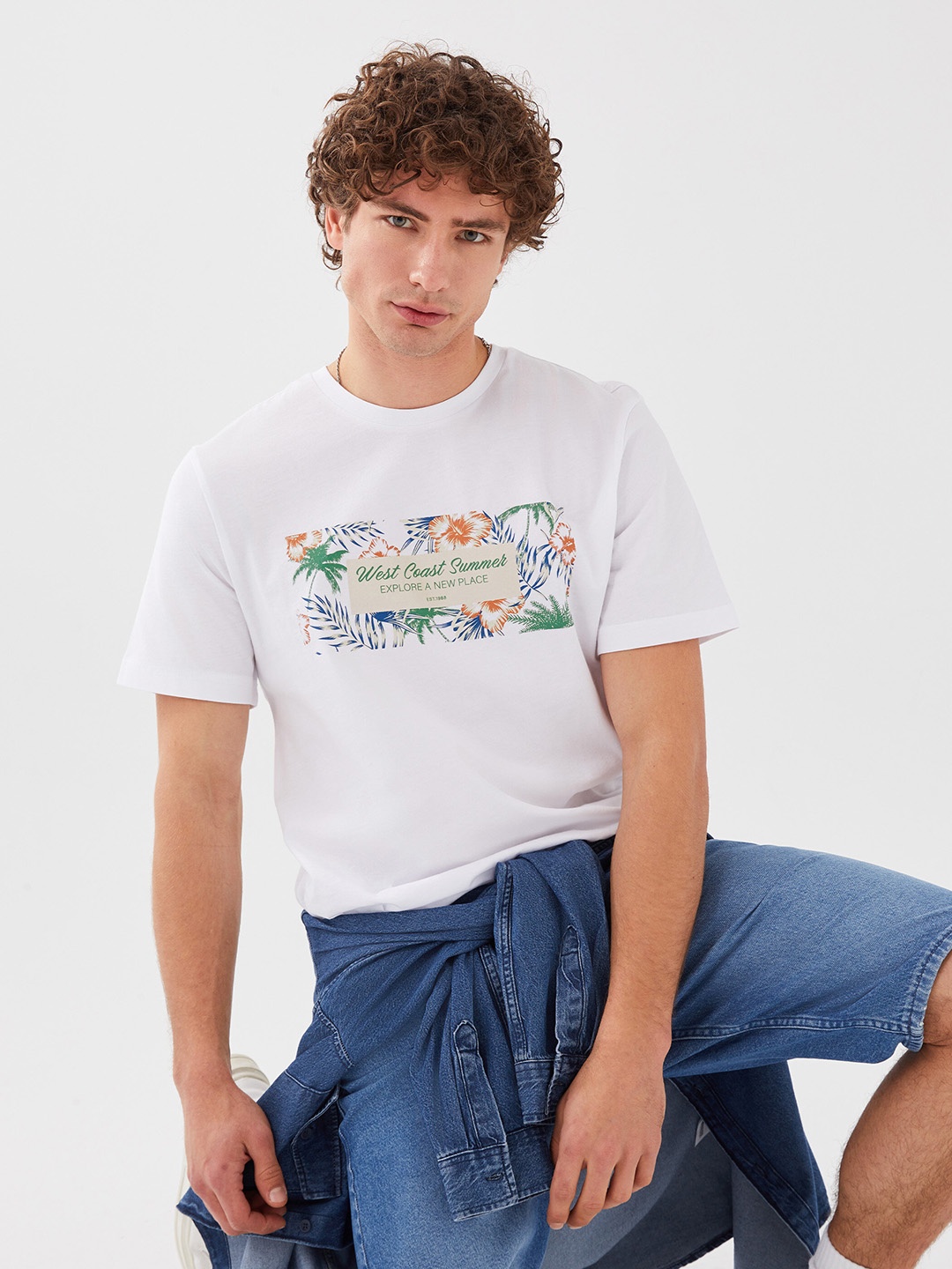 

LC Waikiki Tropical Printed Pure Cotton T-shirt, White