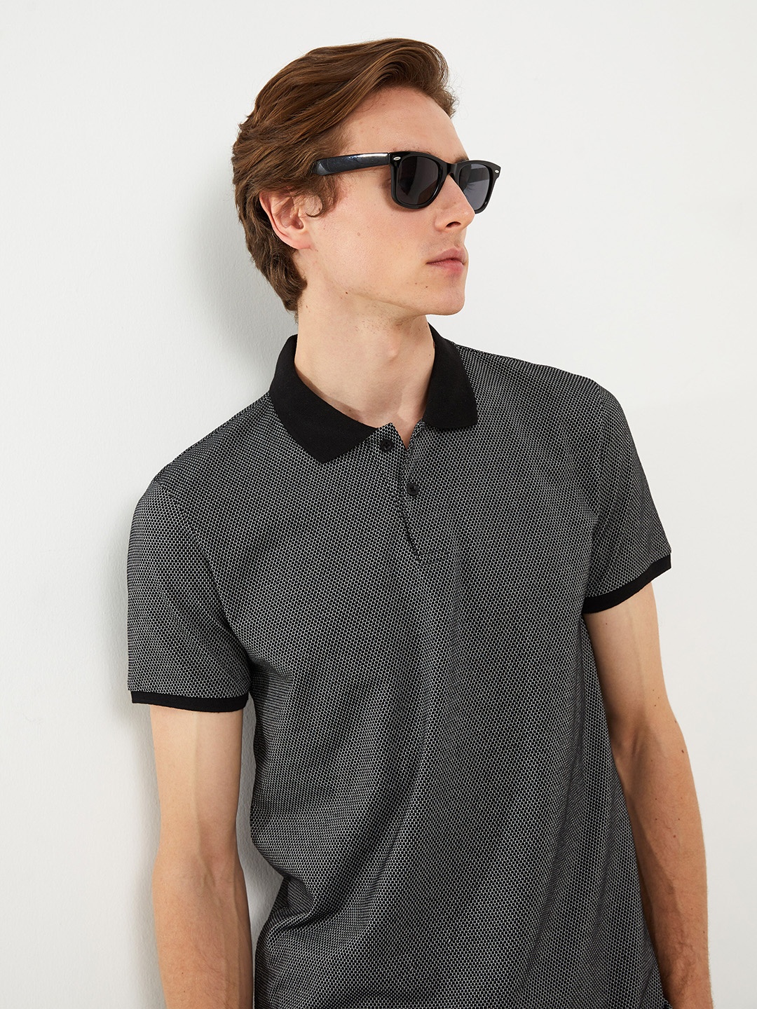 

LC Waikiki Textured Polo Collar Slim Fit T-shirt, Black