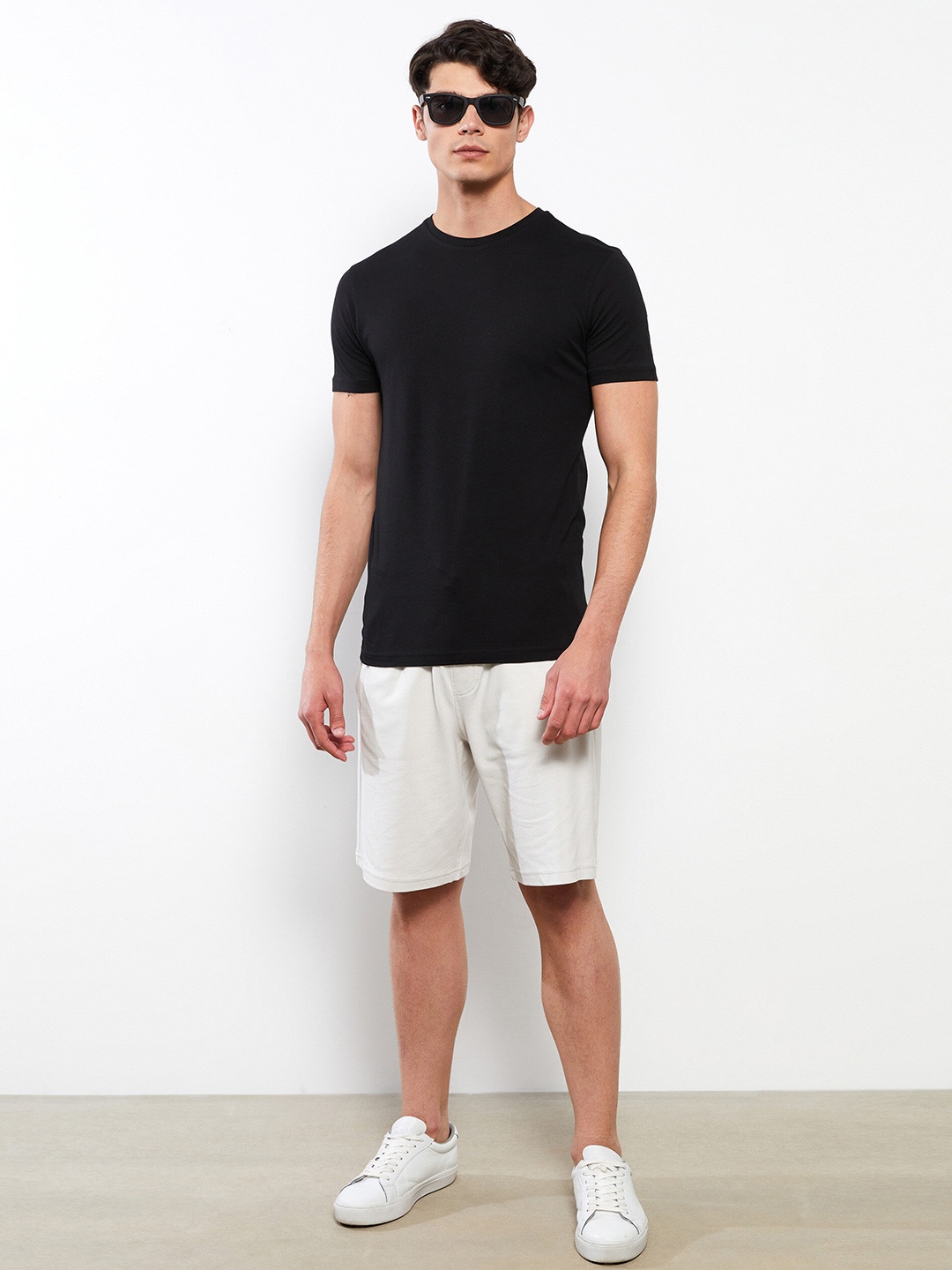 

LC Waikiki Pure Cotton Slim Fit T-shirt, Black