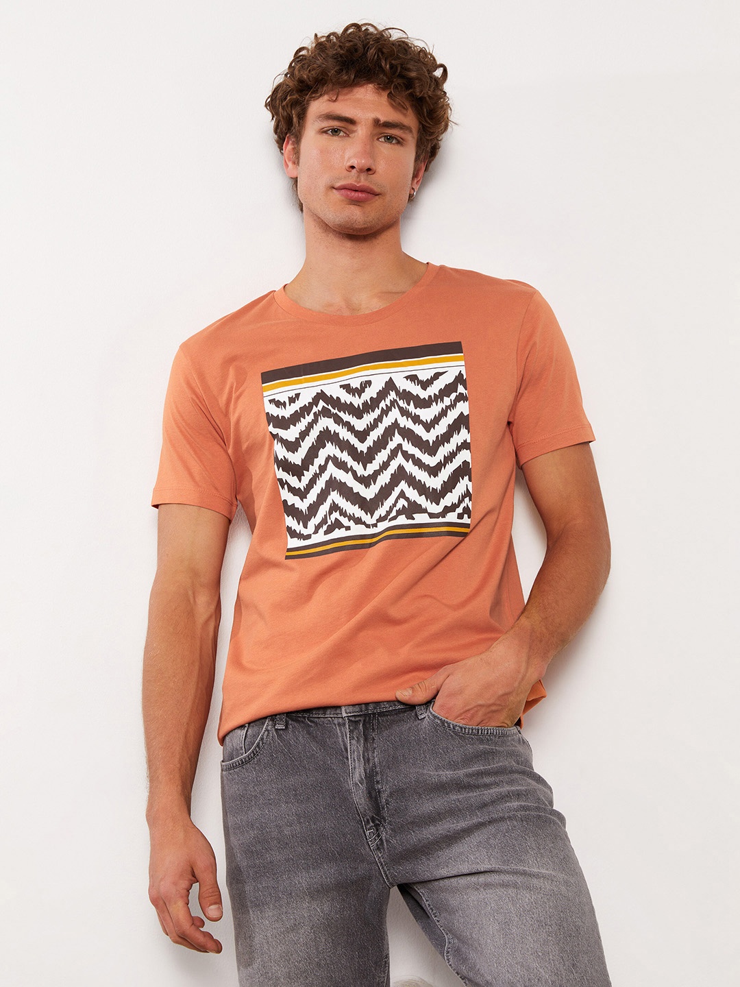 

LC Waikiki Geometric Printed Pure Cotton T-shirt, Orange