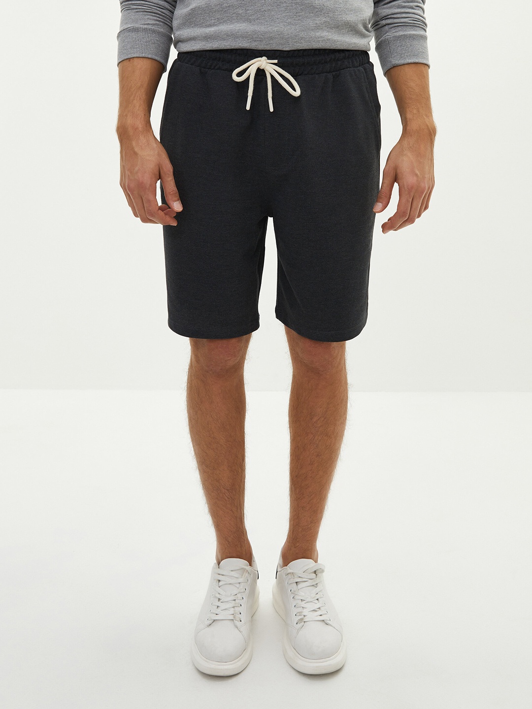 

LC Waikiki Men Loose Fit Shorts, Charcoal