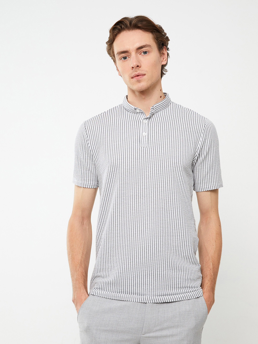 

LC Waikiki Men Striped Mandarin Collar Monochrome Slim Fit T-shirt, Black