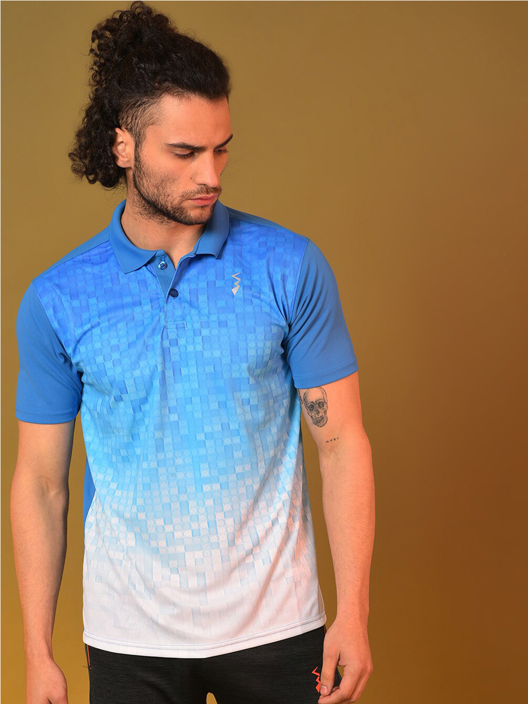 

Campus Sutra Blue Ombre Dry-Fit Polo Collar T-shirt