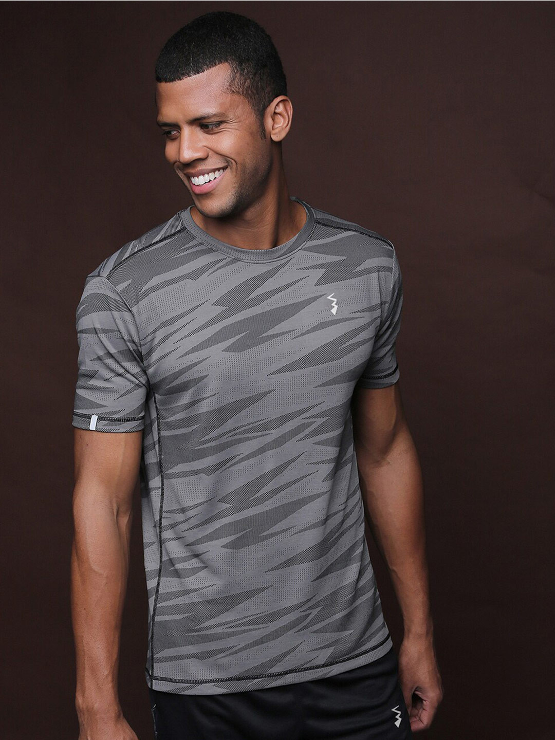 

Campus Sutra Round Neck Short Sleeves Dry Fit Sports T-shirt, Grey