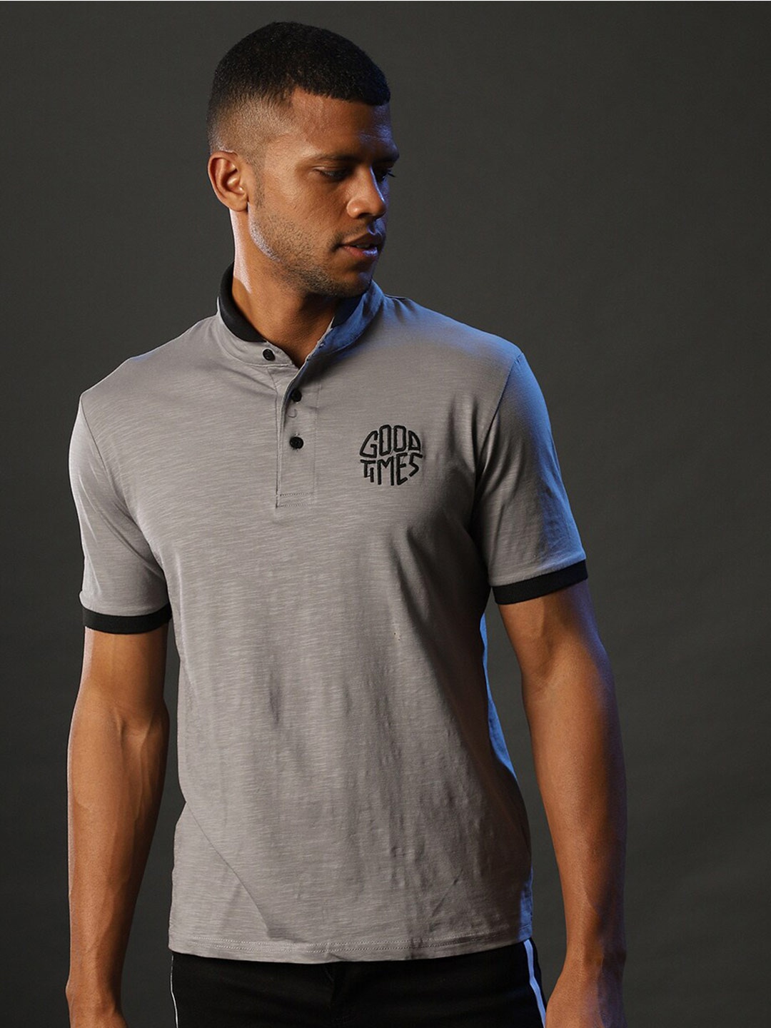 

Campus Sutra Grey Mandarin collar Short Sleeves Casual Cotton T-shirt