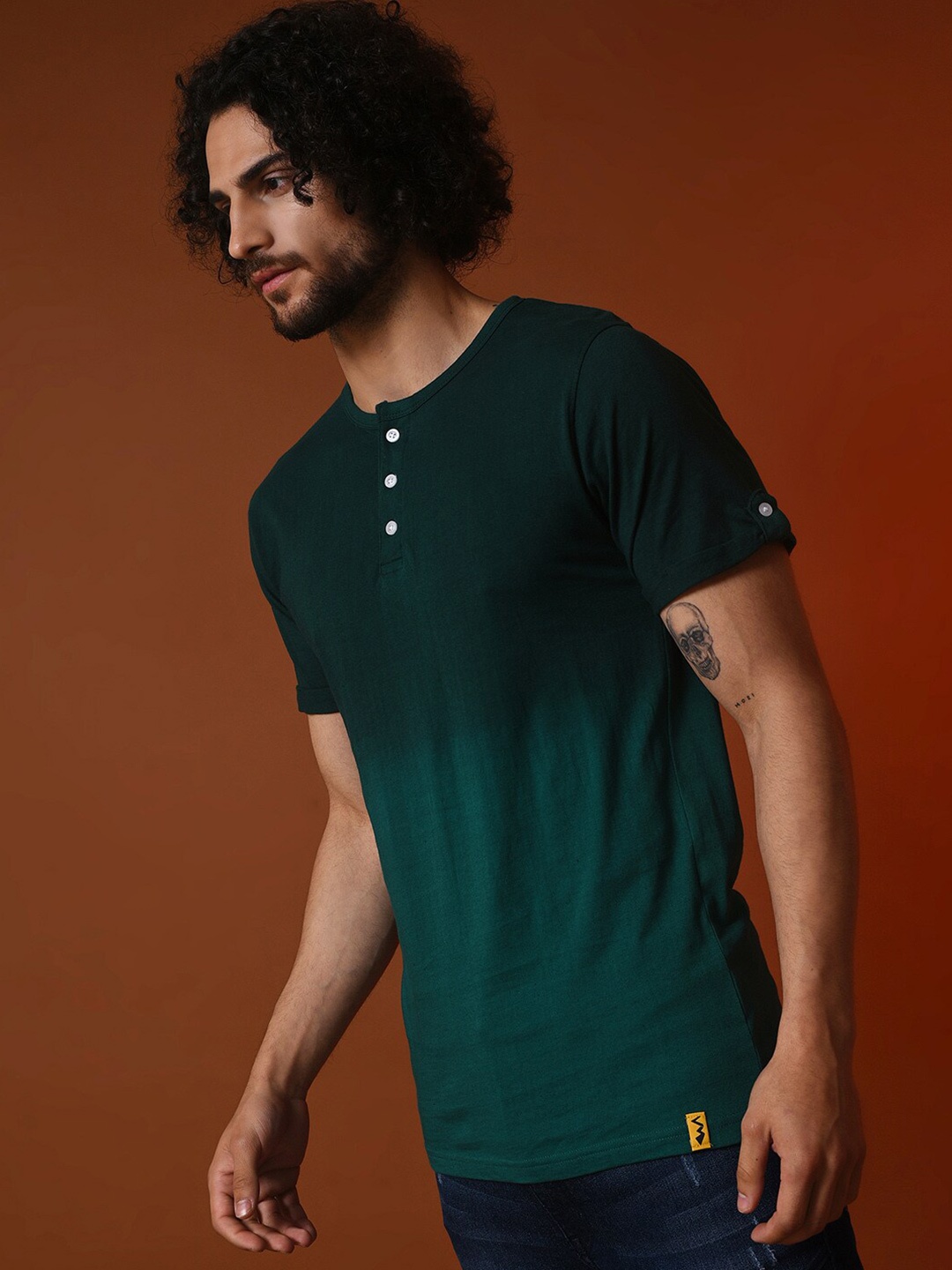 

Campus Sutra Green Ombre Henley Neck Casual T-shirt