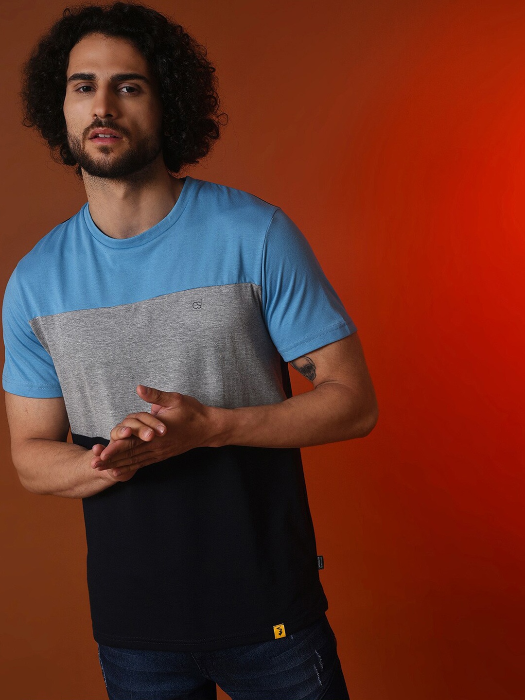 

Campus Sutra Colourblocked Round Neck Cotton T-shirt, Black