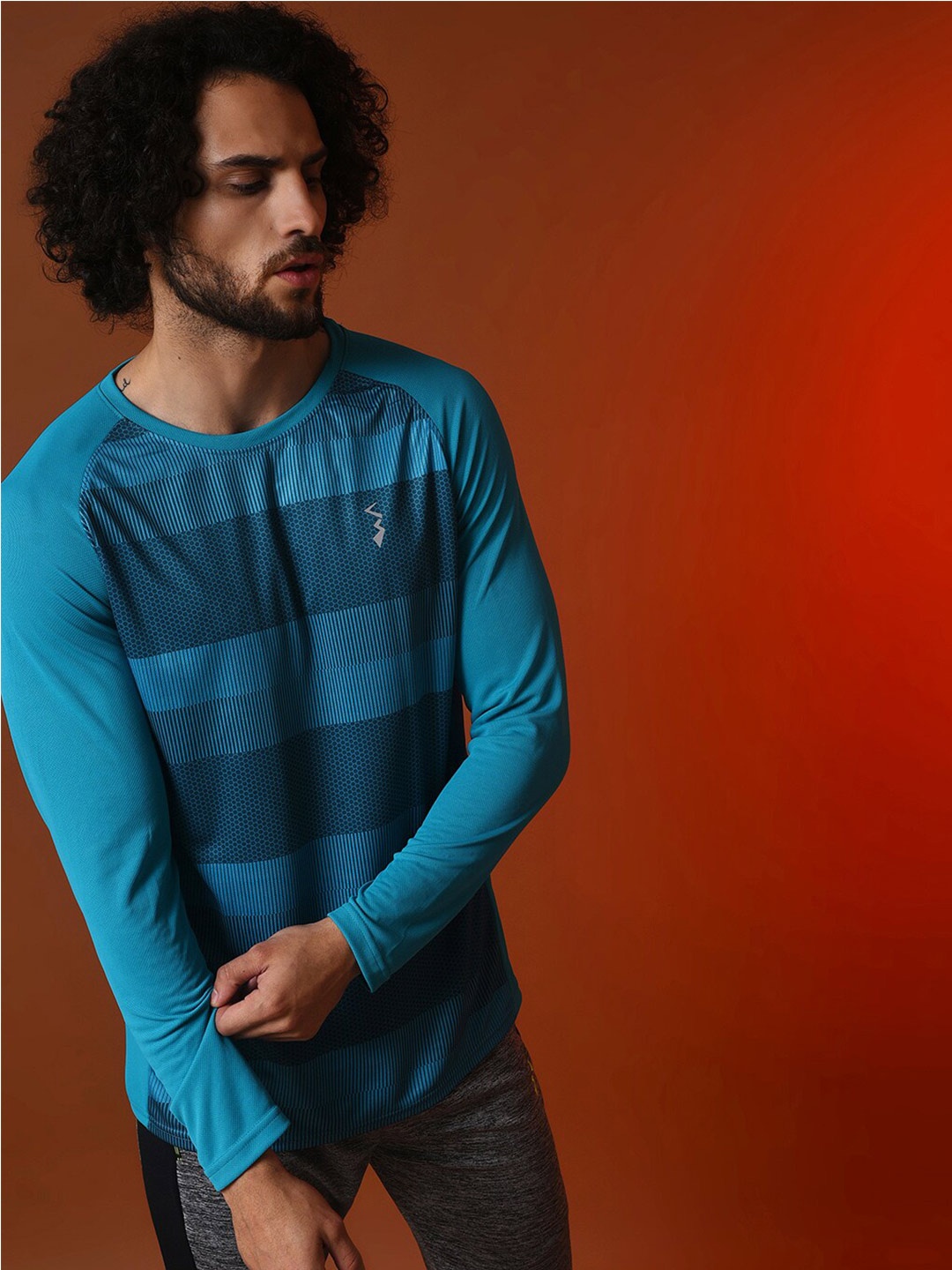 

Campus Sutra Striped Henley Neck Dry Fit Running Sports T-shirt, Blue