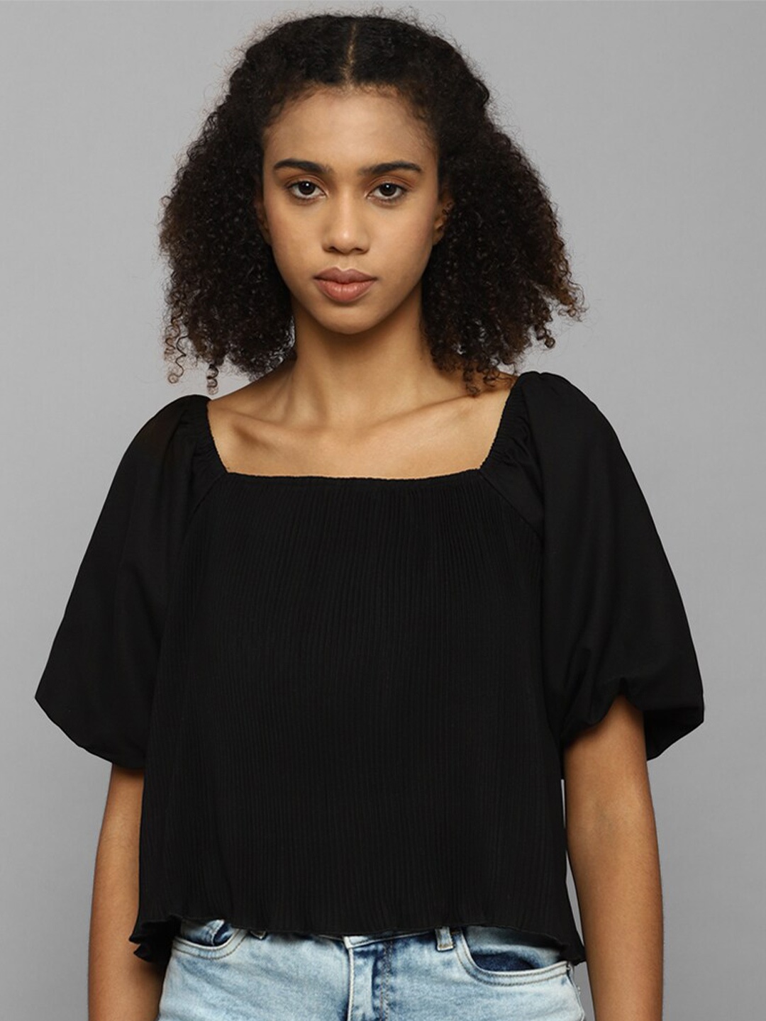 

Allen Solly Woman Square Neck Flared Sleeve Boxy Top, Black