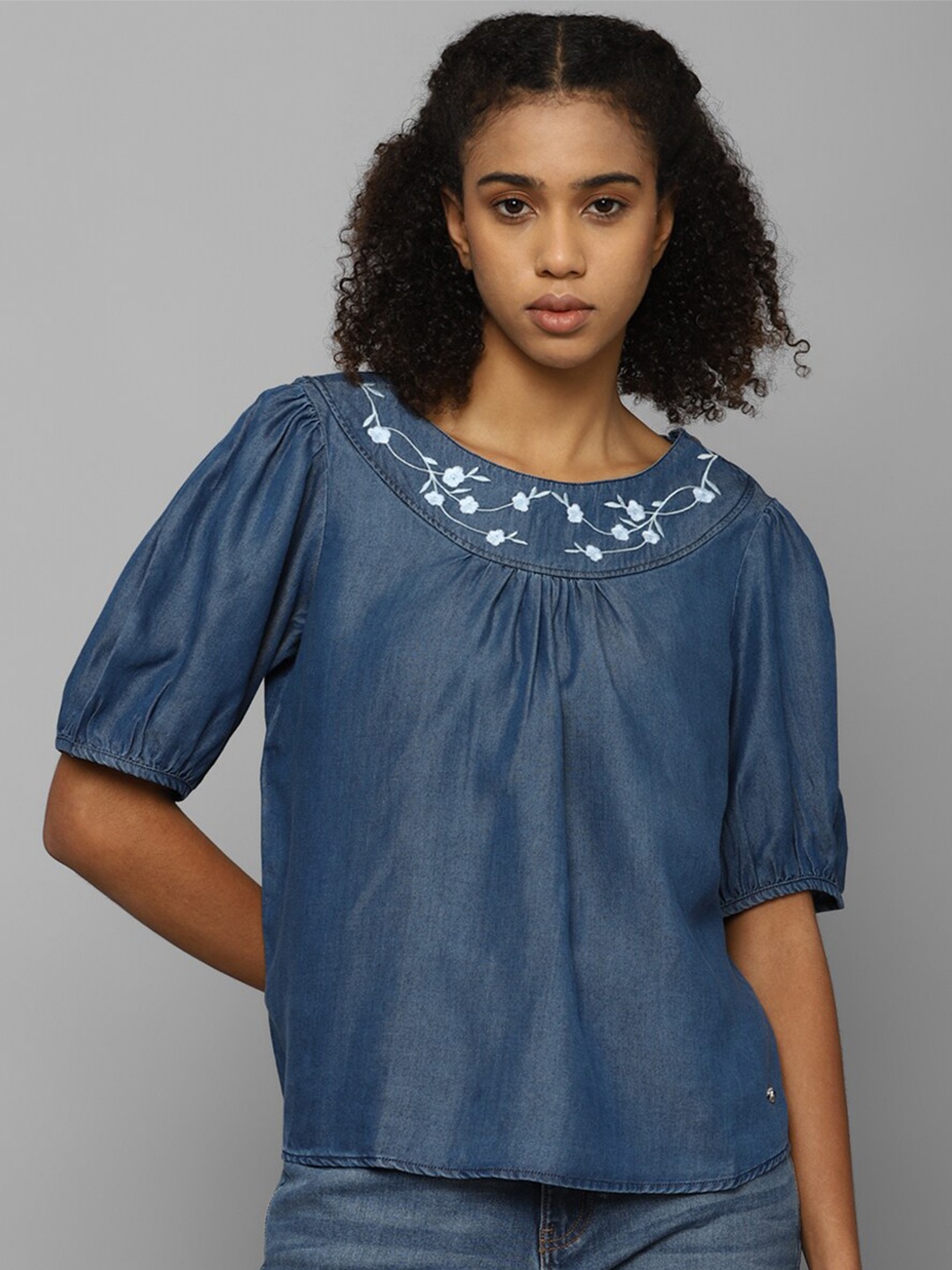 

Allen Solly Woman Floral Embroidered Puff Sleeve Top, Blue