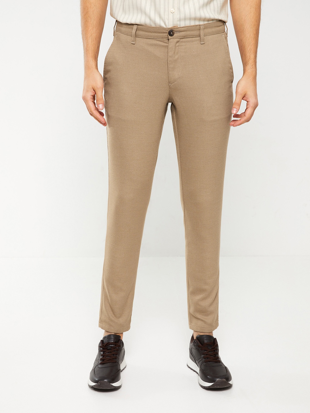 

LC Waikiki Men Textured Slim Fit Chinos, Beige