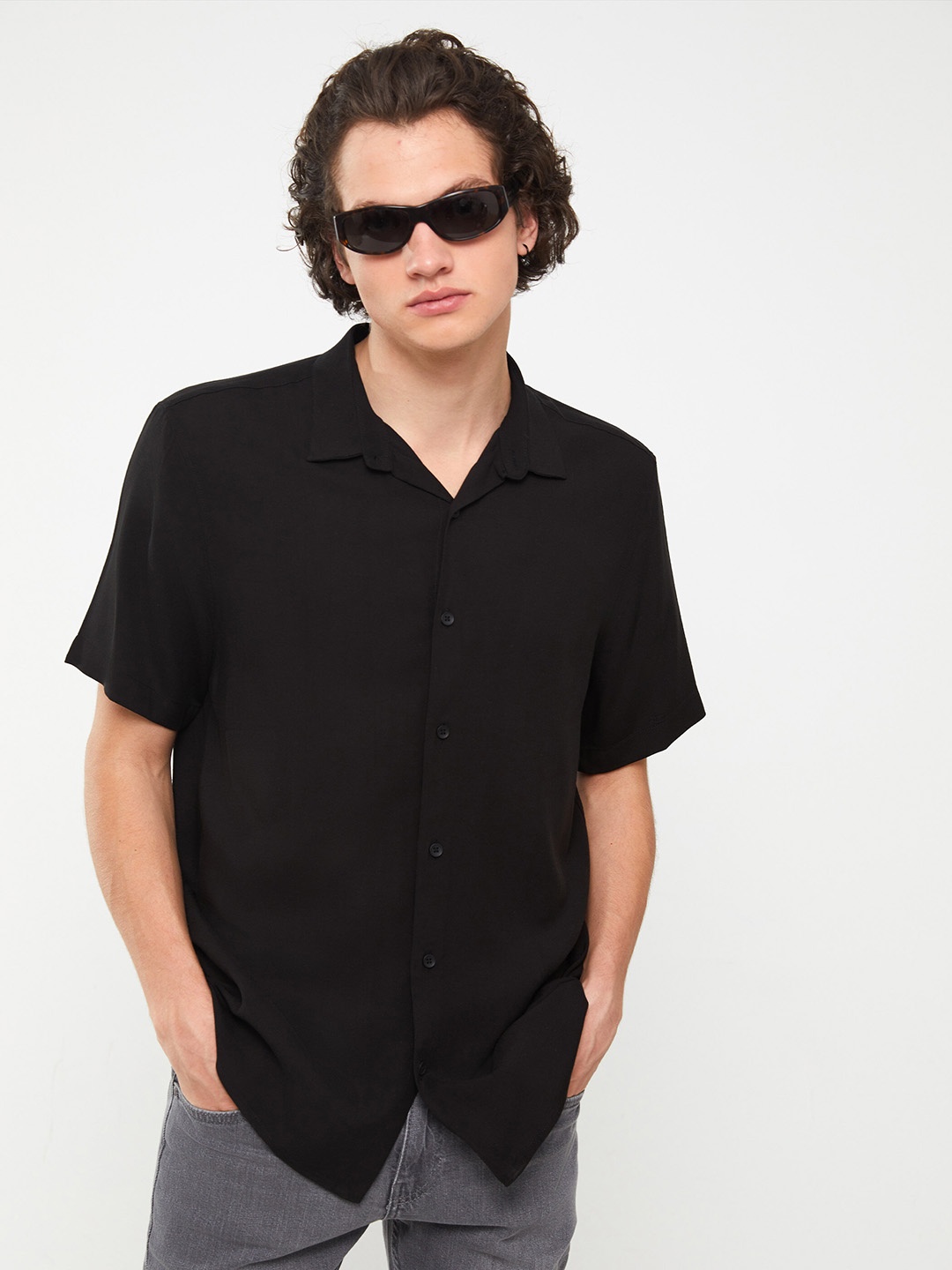 

LC Waikiki Regular Fit Spread Collar Casual Shirt, Black