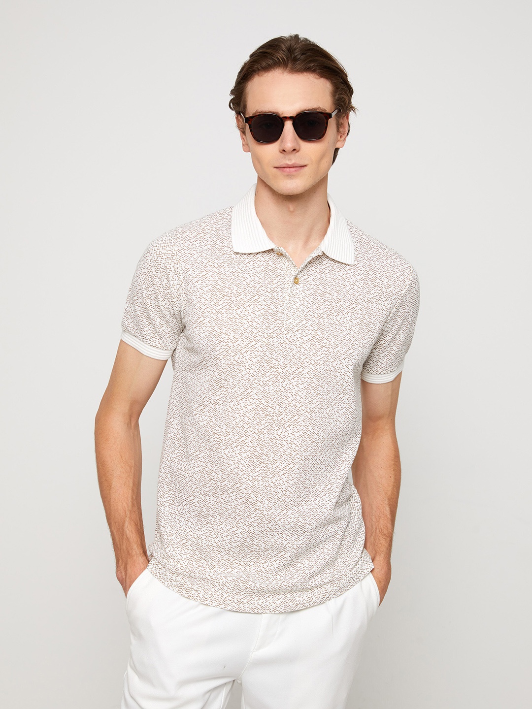 

LC Waikiki Men Printed Polo Collar Pure Cotton Slim Fit T-shirt, Off white