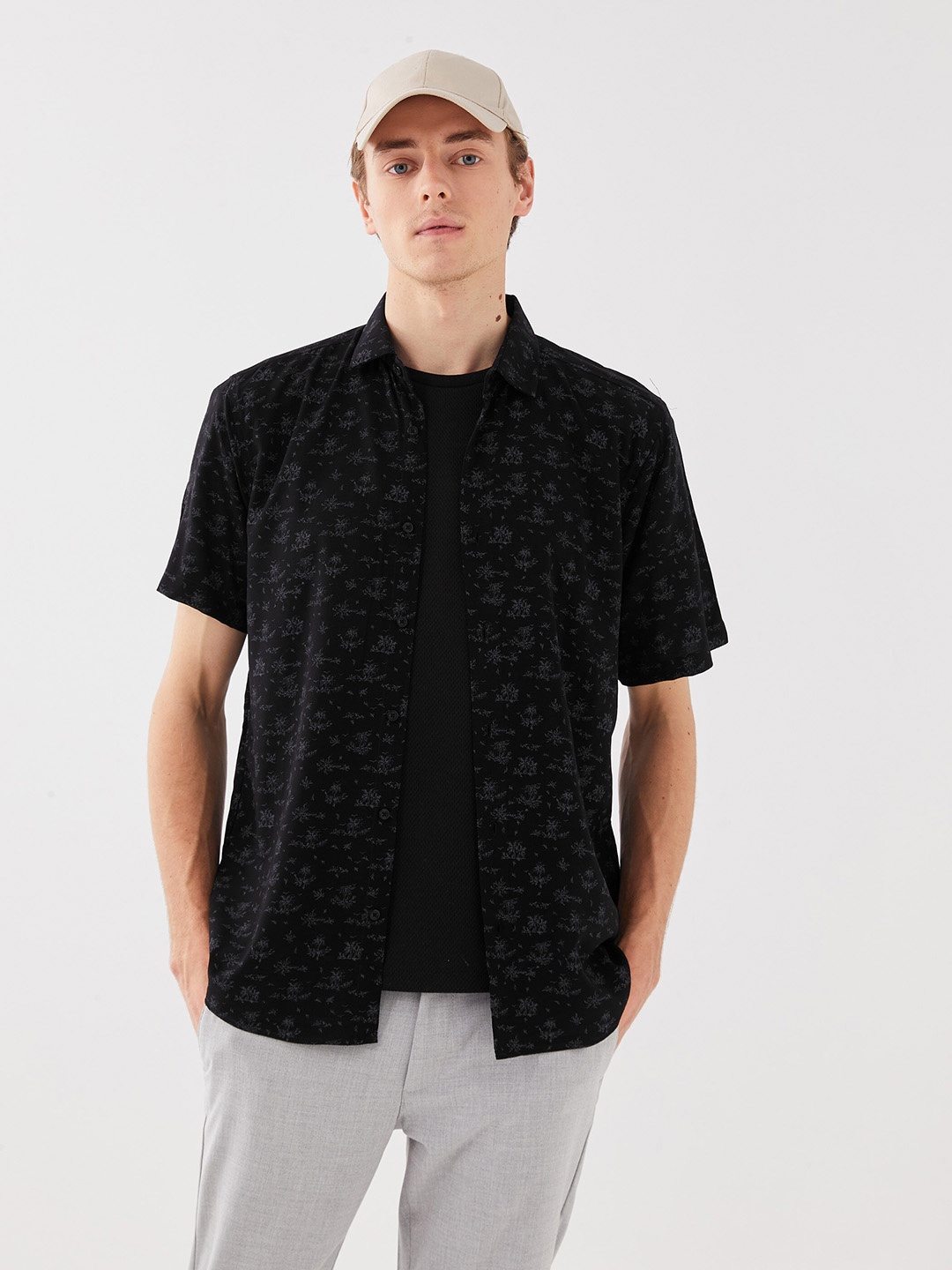 

LC Waikiki Slim Fit Floral Opaque Printed Casual Shirt, Black