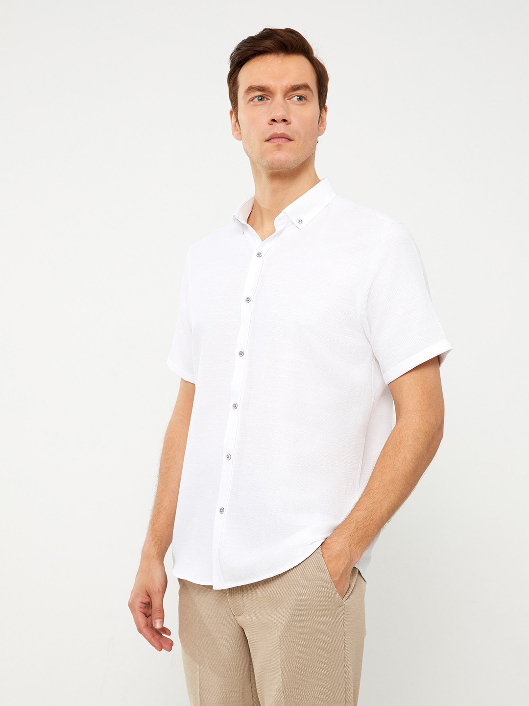 

LC Waikiki Slim Fit Opaque Casual Shirt, White