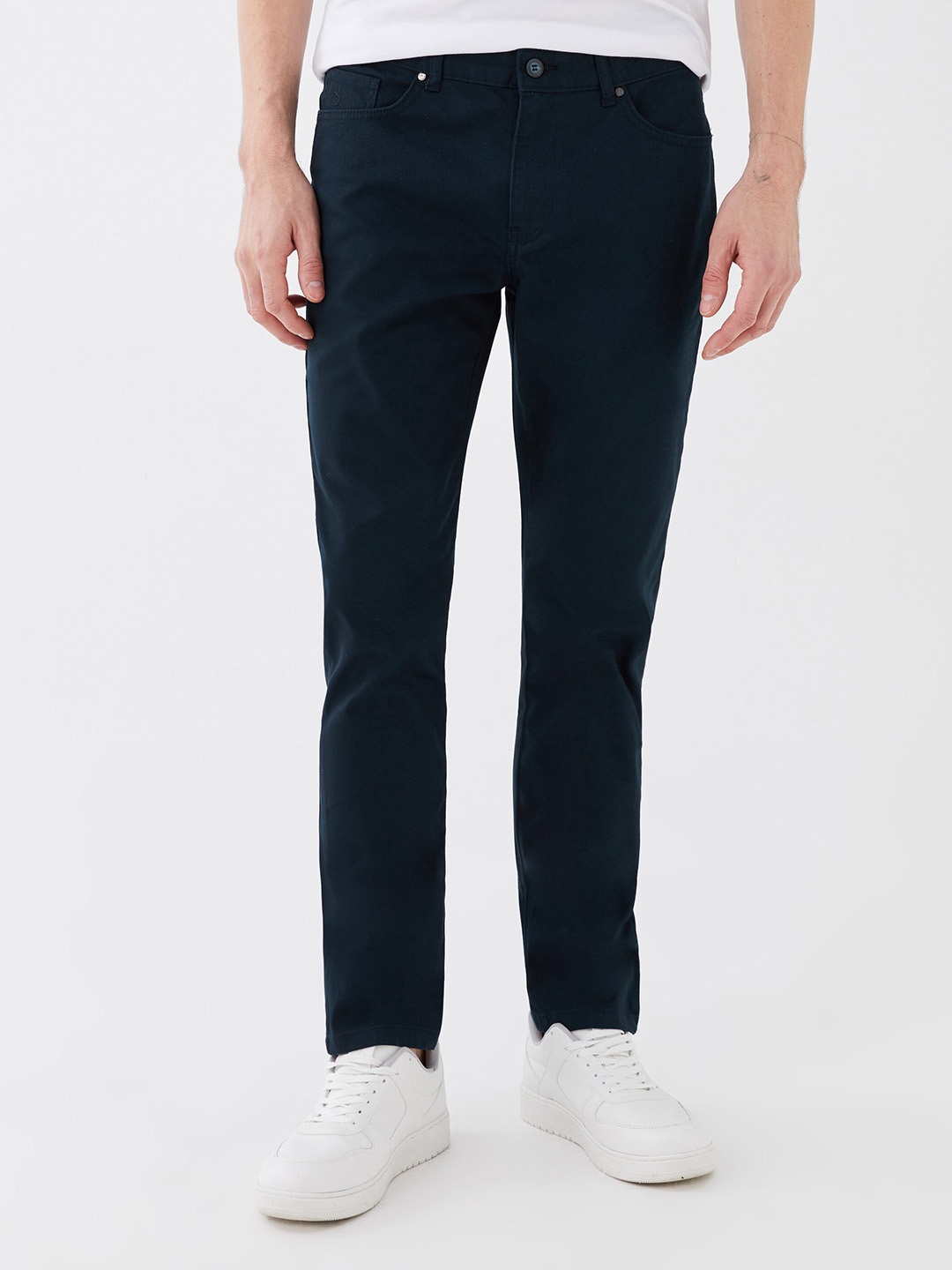 

LC Waikiki Men Regular Fit Trousers, Navy blue