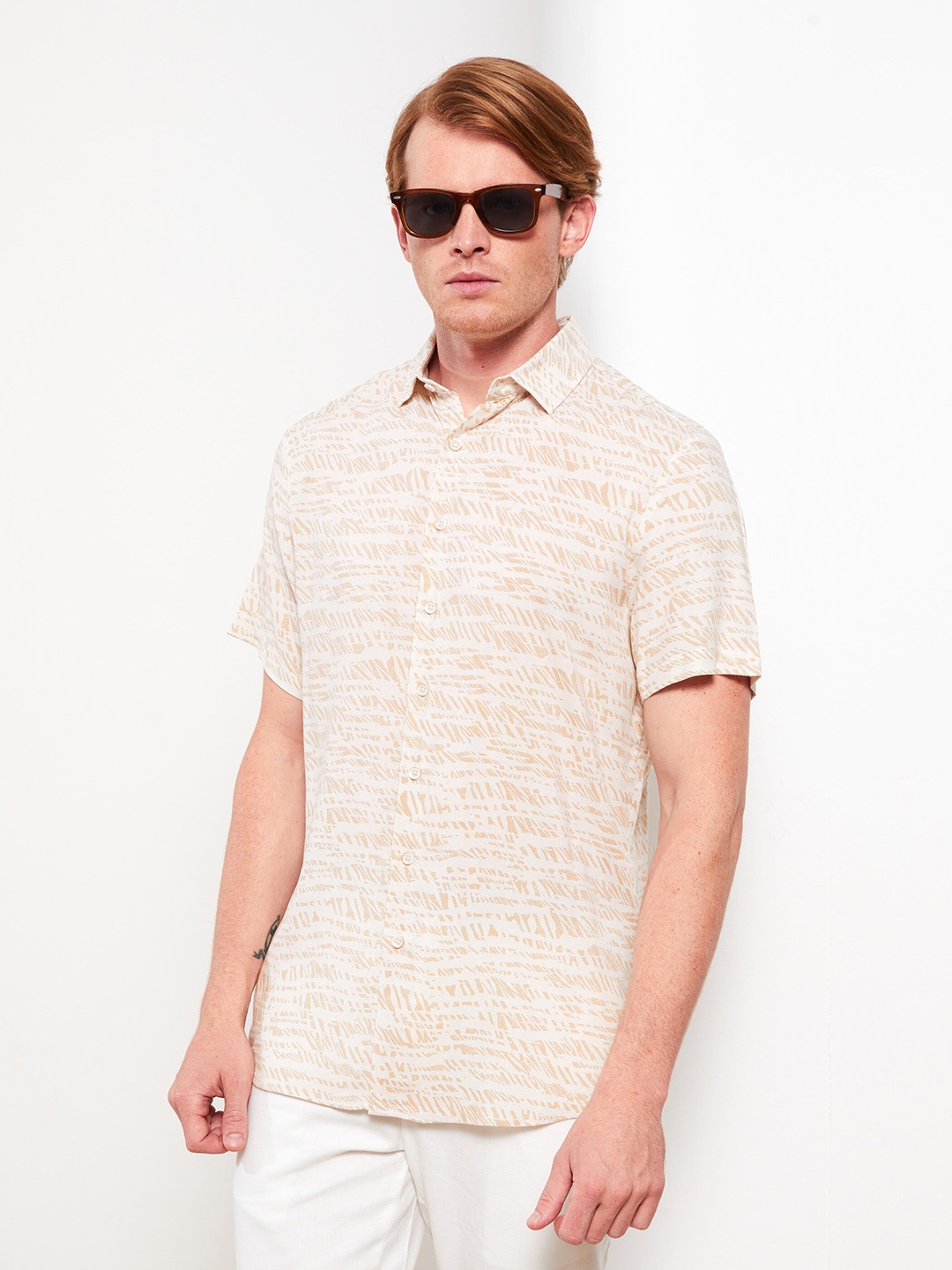 

LC Waikiki Abstract Printed Regular Fit Casual Shirt, White